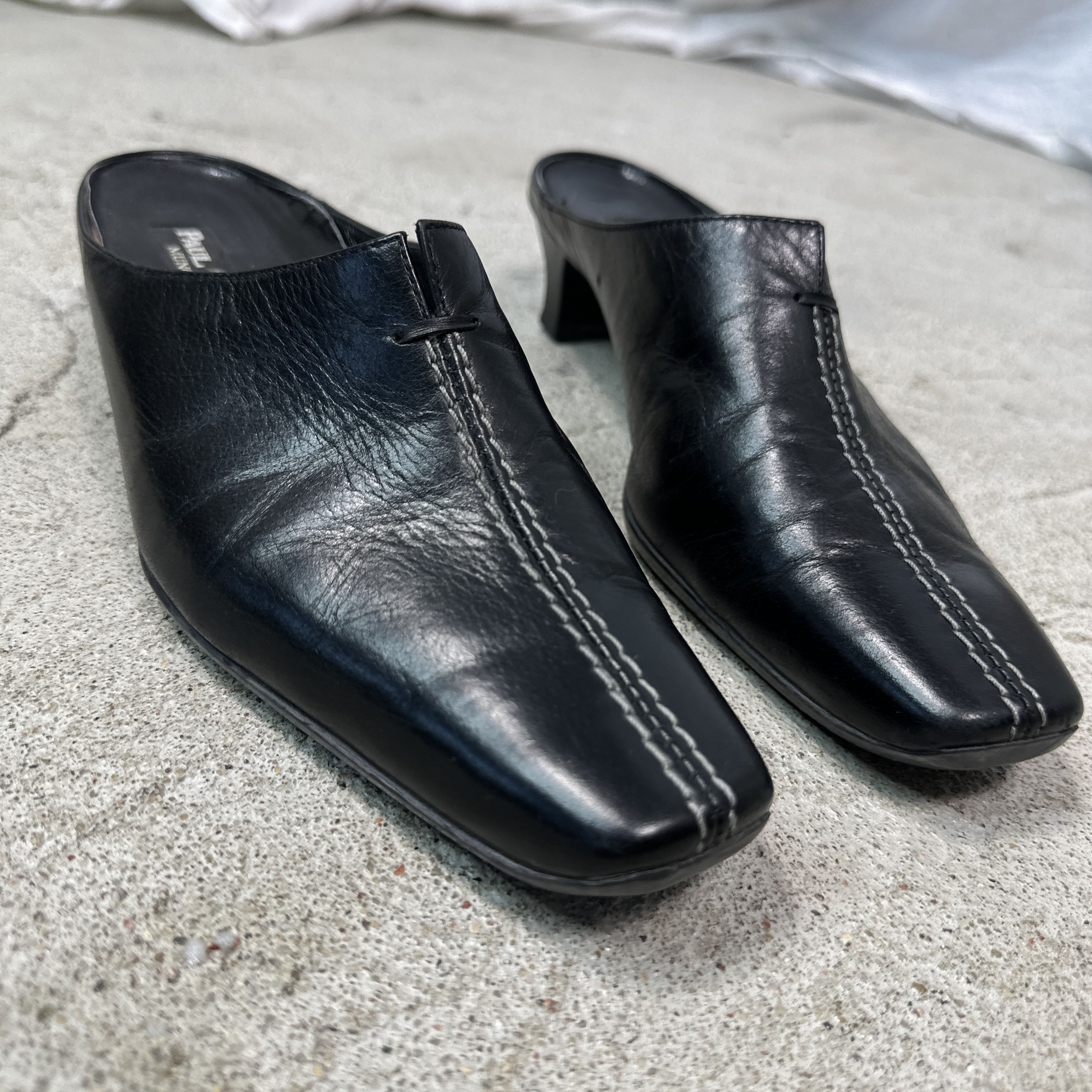 Vintage Vintage Avant Garde Slip on Leather Kitten Heels Y2K Size US 8 / IT 38 - 9 Thumbnail