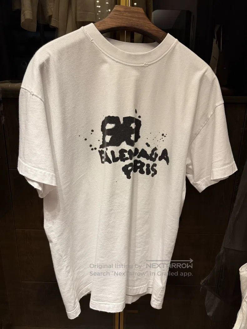Balenciaga Balenciaga Graffiti Destruction Short Sleeve Size US L / EU 52-54 / 3 - 1 Thumbnail