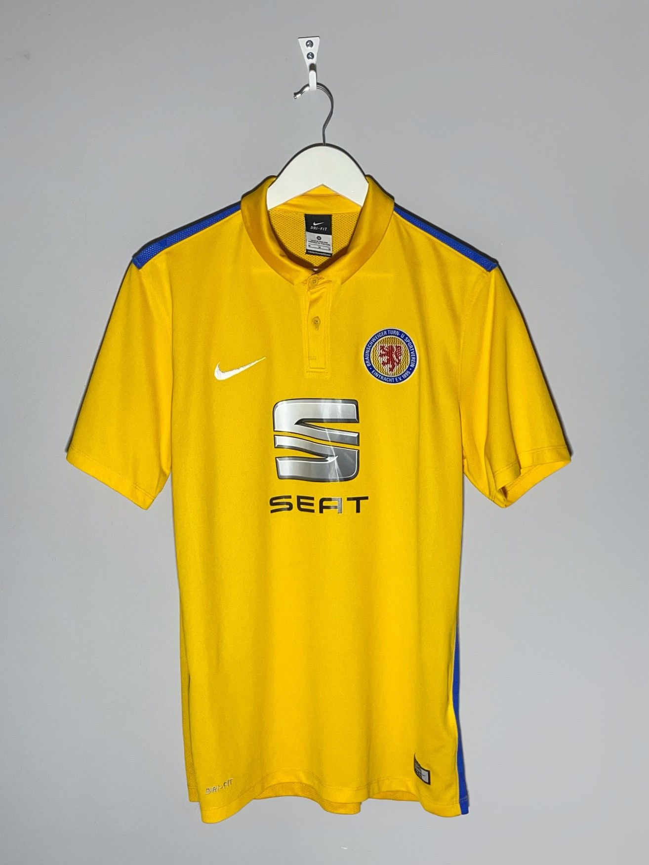 Nike Eintracht Braunschweig 2015-16 Nike Y2k Football Shirt Size US M / EU 48-50 / 2 - 1 Thumbnail