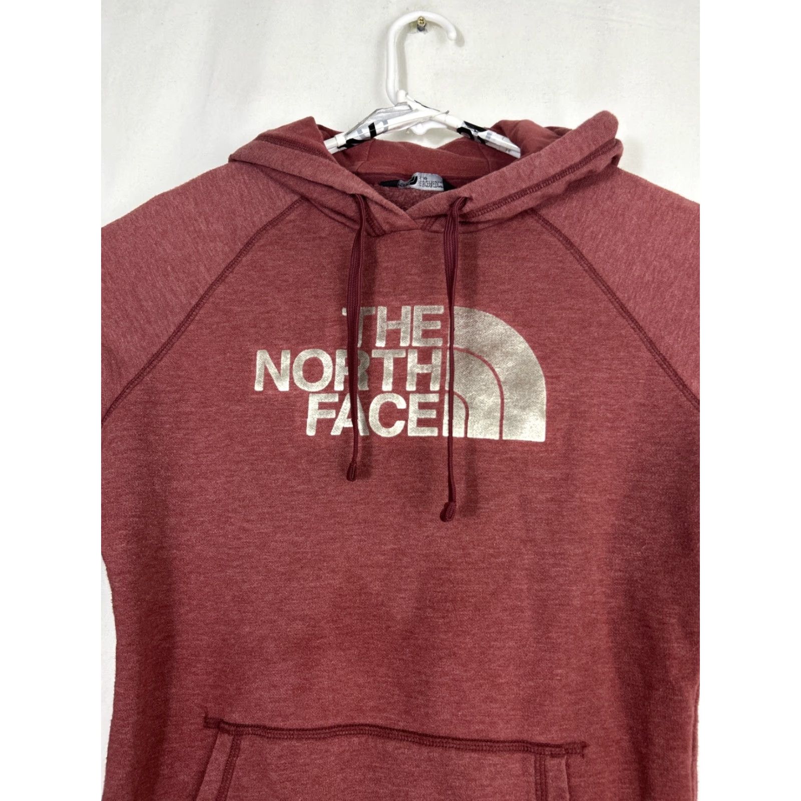 The North Face The North Face Womens Hoodie Pullover Maroon Gold Pockets S Red Size S / US 4 / IT 40 - 3 Thumbnail