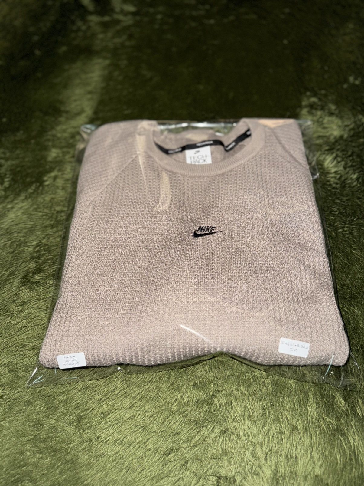 Nike [M] Nike Tech Pack Club Logo Waffle Knit Beige Size US M / EU 48-50 / 2 - 11 Thumbnail