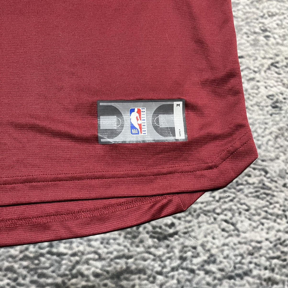 NBA Lebron James Cleveland Cavaliers #23 Home Jersey Size Medium Size US M / EU 48-50 / 2 - 4 Thumbnail