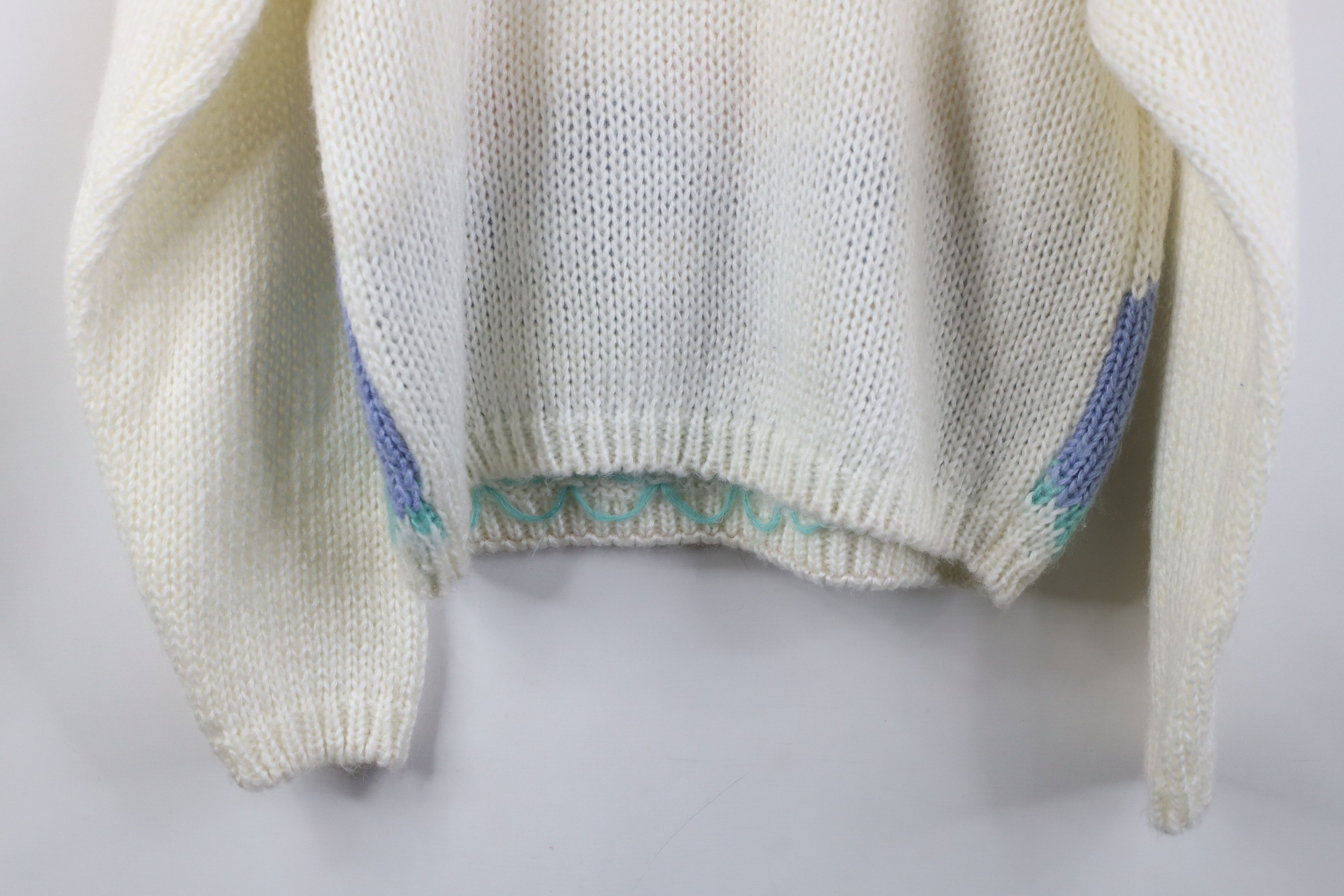 Vintage Vintage 90s Streetwear Embroidered Flower Cable Knit Sweater Size L / US 10 / IT 46 - 10 Thumbnail