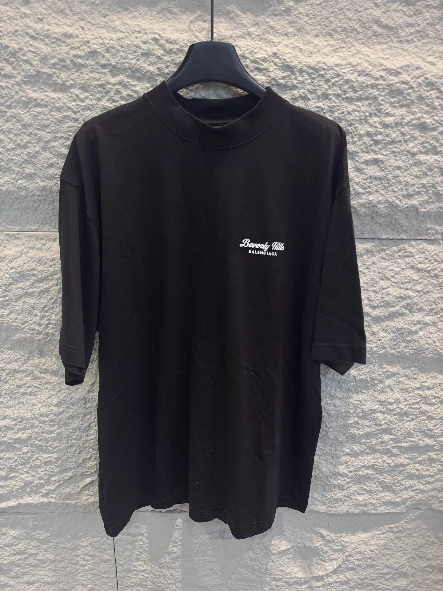 Balenciaga Balenciaga Beverly Hills Embroidered Logo Tee Unisex S Size US S / EU 44-46 / 1 - 1 Thumbnail