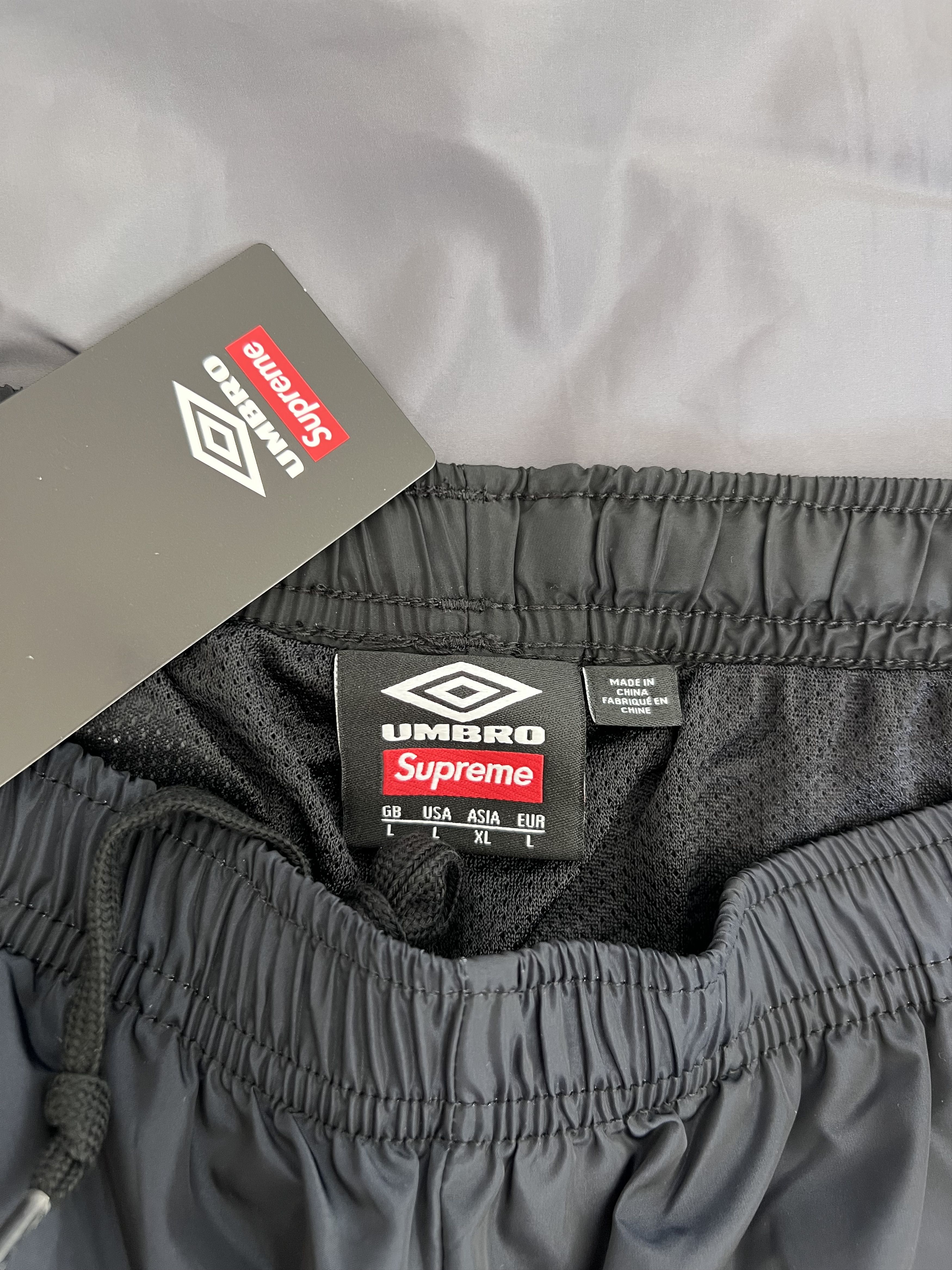 Supreme × Umbro Supreme Umbro Gradient Track Pants in Black Size US 34 / EU 50 - 7 Thumbnail