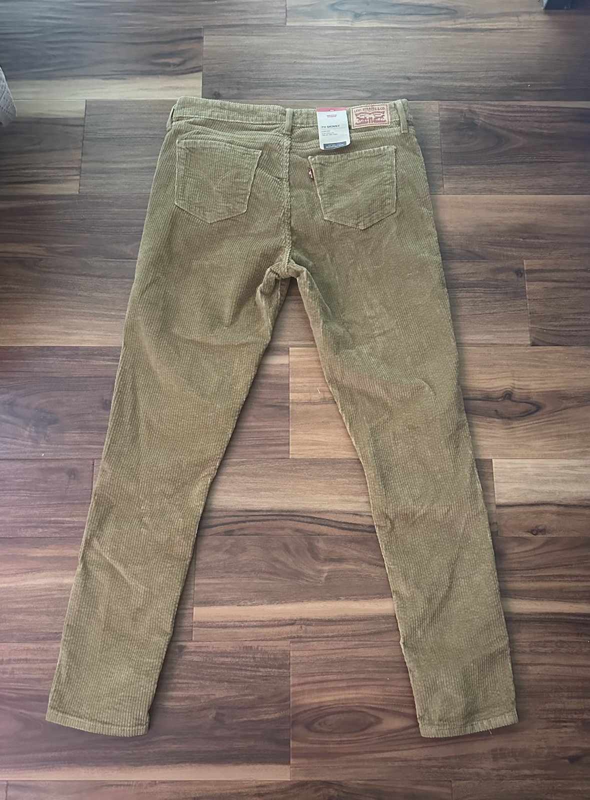 Levi's Vintage Clothing Vintage Levi’s khaki 711 31x30 corduroy jeans Size US 31 - 2 Thumbnail
