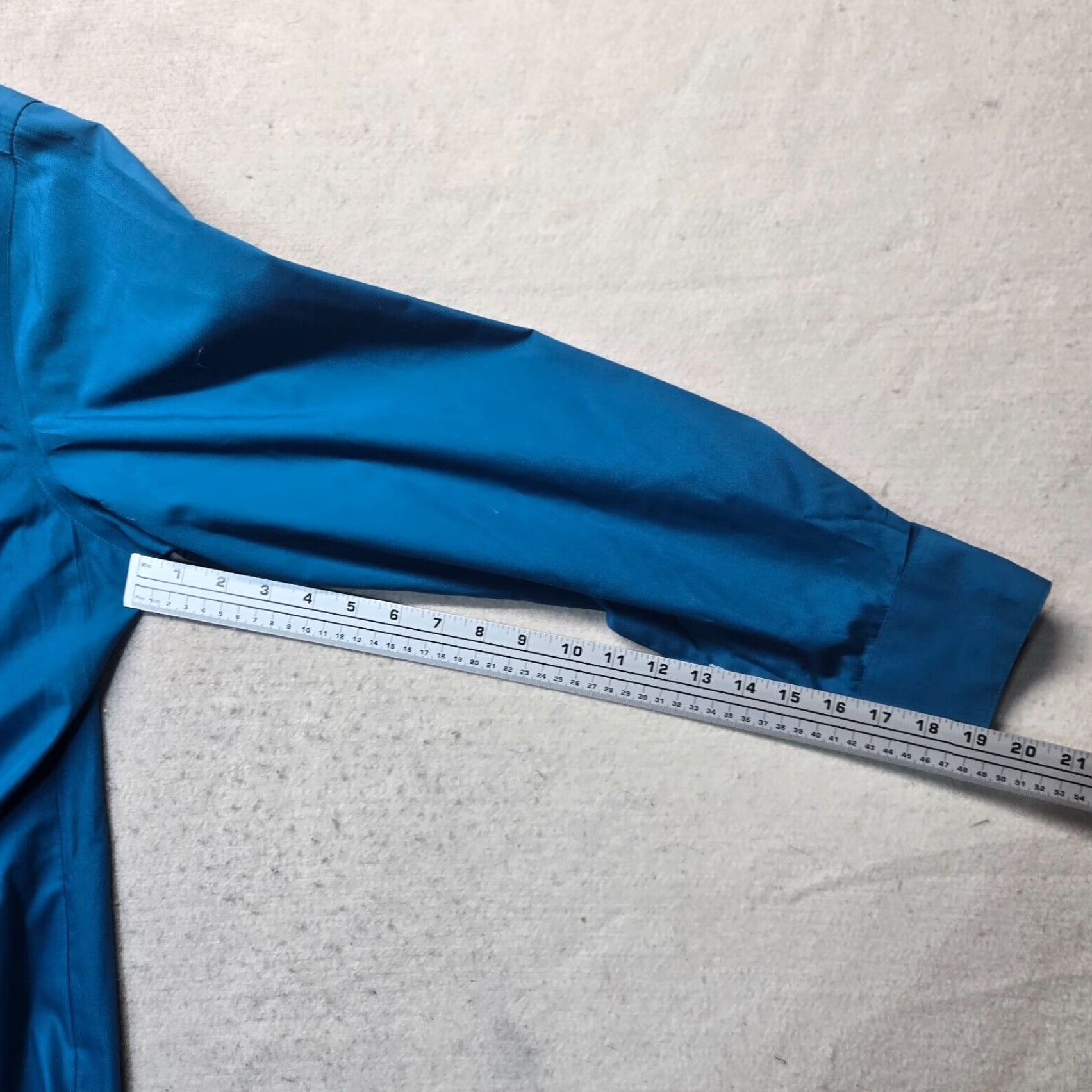 Van Heusen Van Heusen Shirt Mens Slim Solid Blue Poplin Button Up Long Sleeve 17.5 Adult Size US XL / EU 56 / 4 - 5 Thumbnail