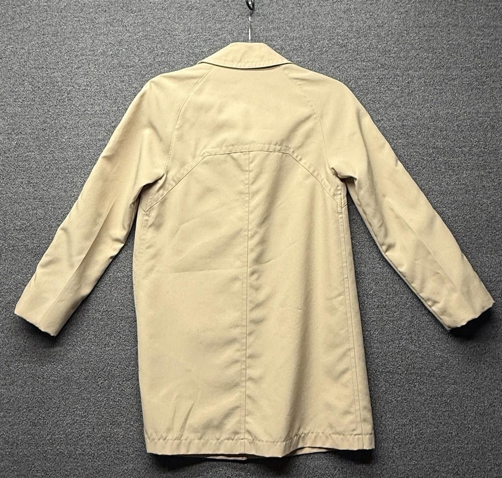 Misty Harbor VTG Misty Harbor Coat Womens 6 Beige Any Weather Union Made Size M / US 6-8 / IT 42-44 - 2 Thumbnail