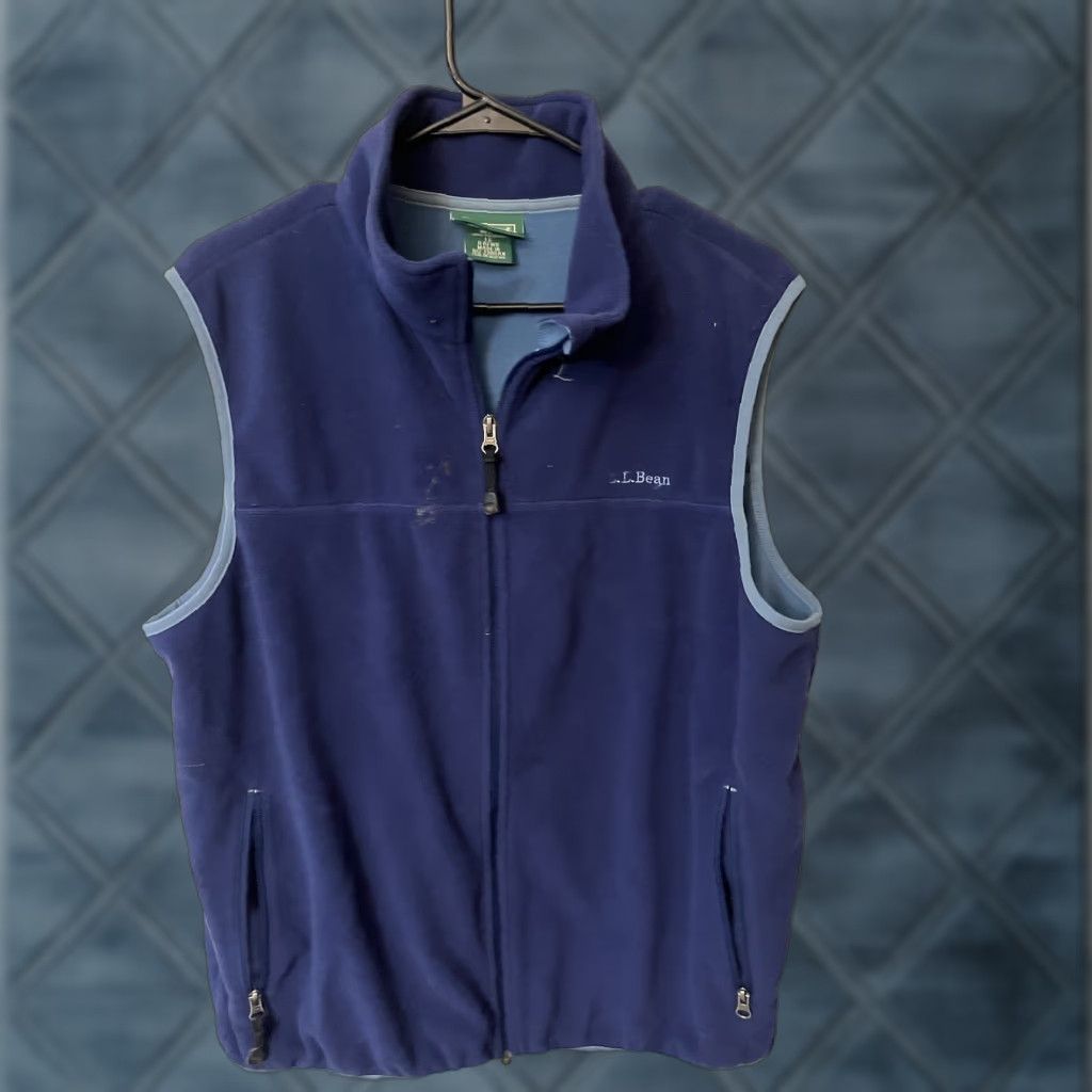 Vintage L.L. Bean Vest Full Zip Men’s Size L Blue Polyester Fleece Pockets - Basic Vest, 0 AFW8 Flawed Size US L / EU 52-54 / 3 - 1 Thumbnail