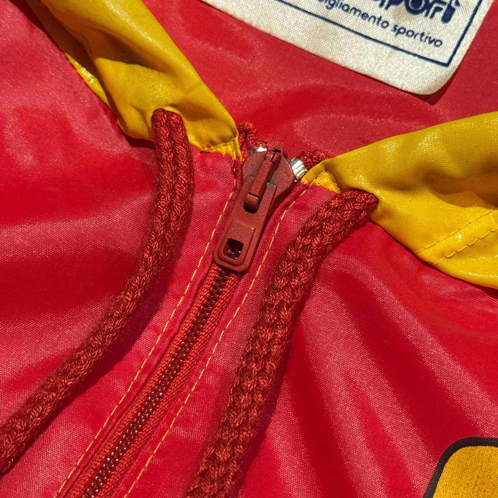 Ferrari 1970s Team Ferrari F1 Racing Windbreaker Size US M / EU 48-50 / 2 - 4 Thumbnail