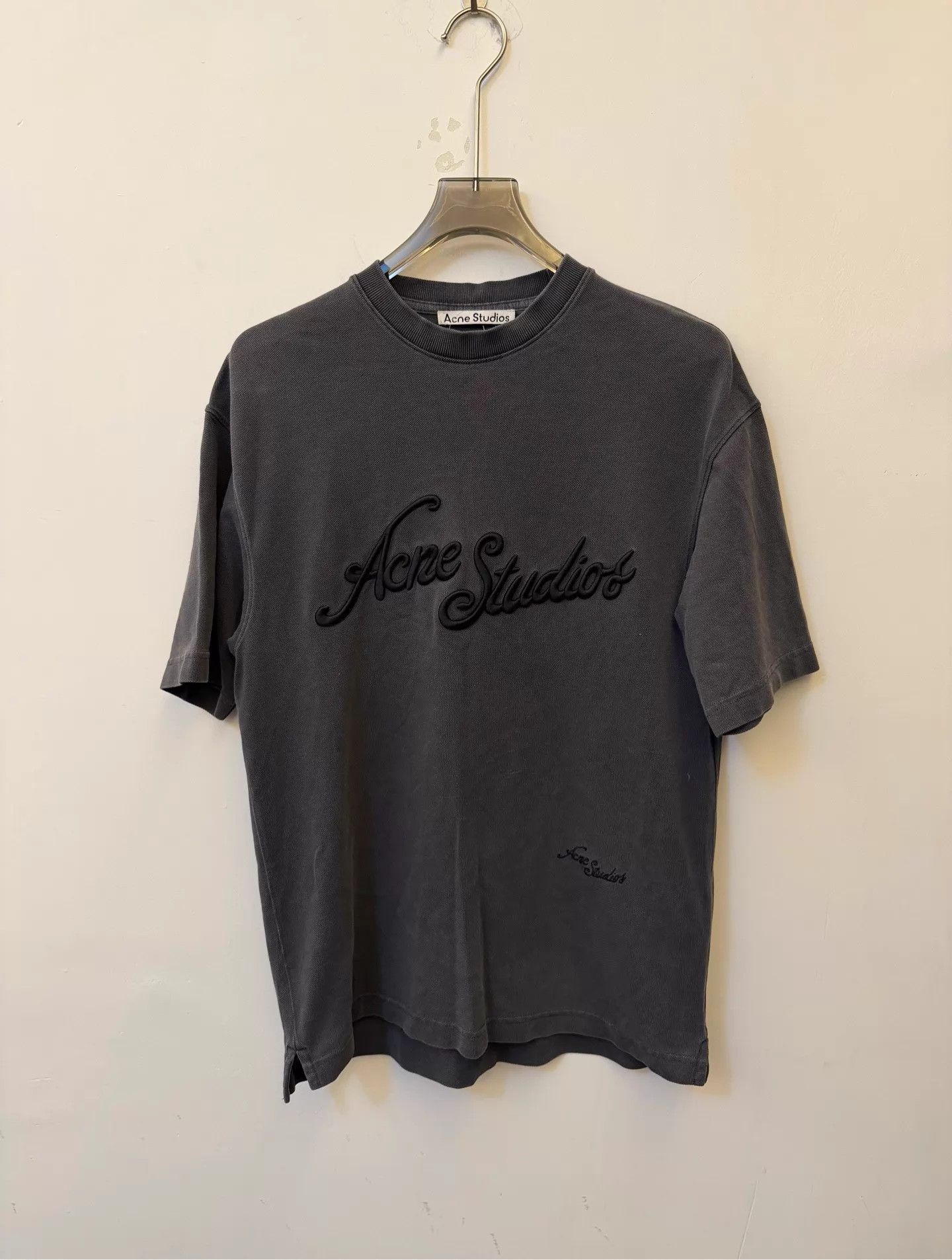 Acne Studios Acne Embroidered Logo Oversized T-Shirt Faded Black XS Size US XS / EU 42 / 0 - 1 Thumbnail