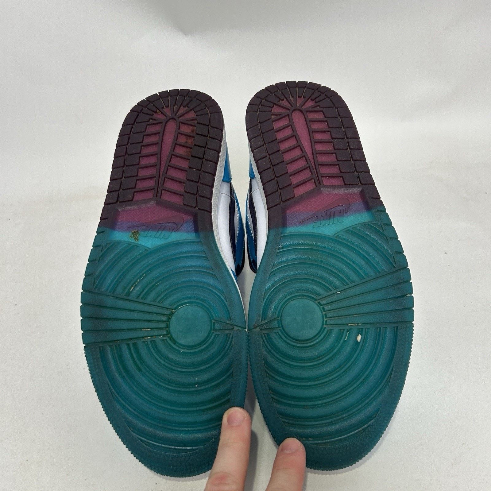 Jordan Brand Nike Air Jordan 1 Mid Retro “Hornets/Purple Blue White” Size US 10.5 / EU 43-44 - 6 Thumbnail