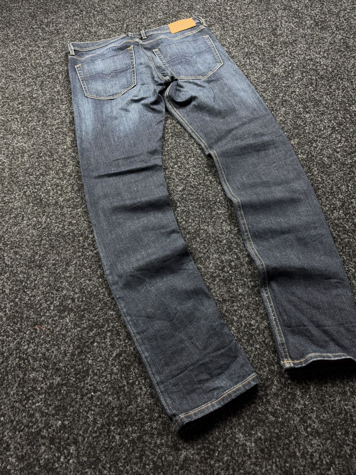 Diesel Luxury 00s Y2K Diesel Tepphar Slim Carrot Faded Wash Jeans Size US 32 / EU 48 - 13 Thumbnail