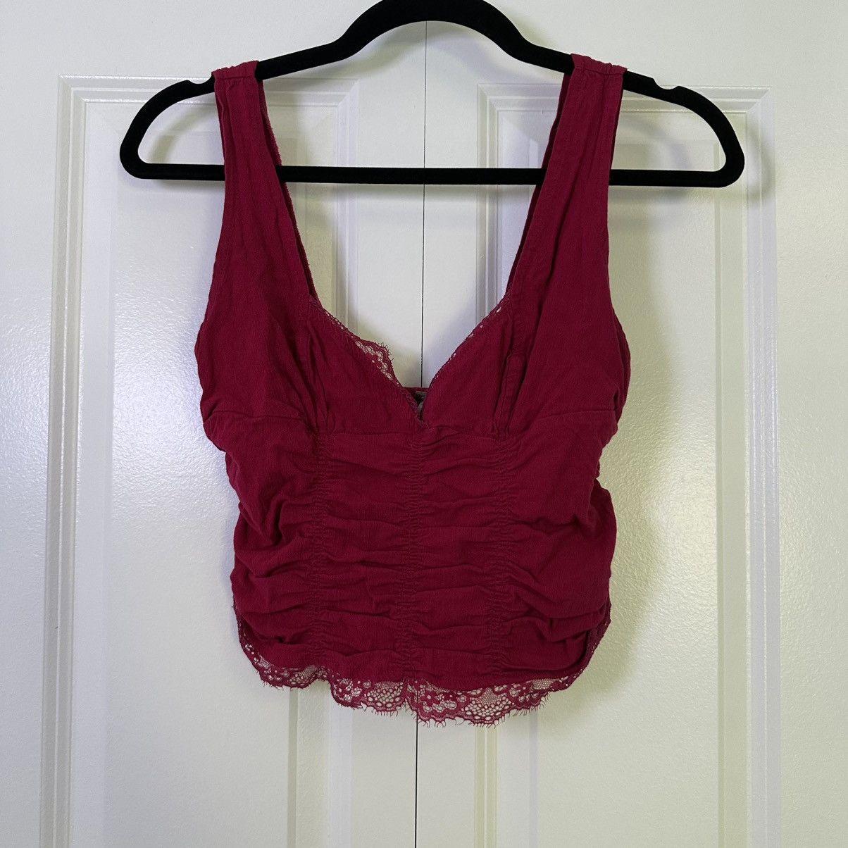 Free People Free People Under Your Spell Raspberry Ruched Lace Tank XS Size XS / US 0-2 / IT 36-38 - 1 Thumbnail