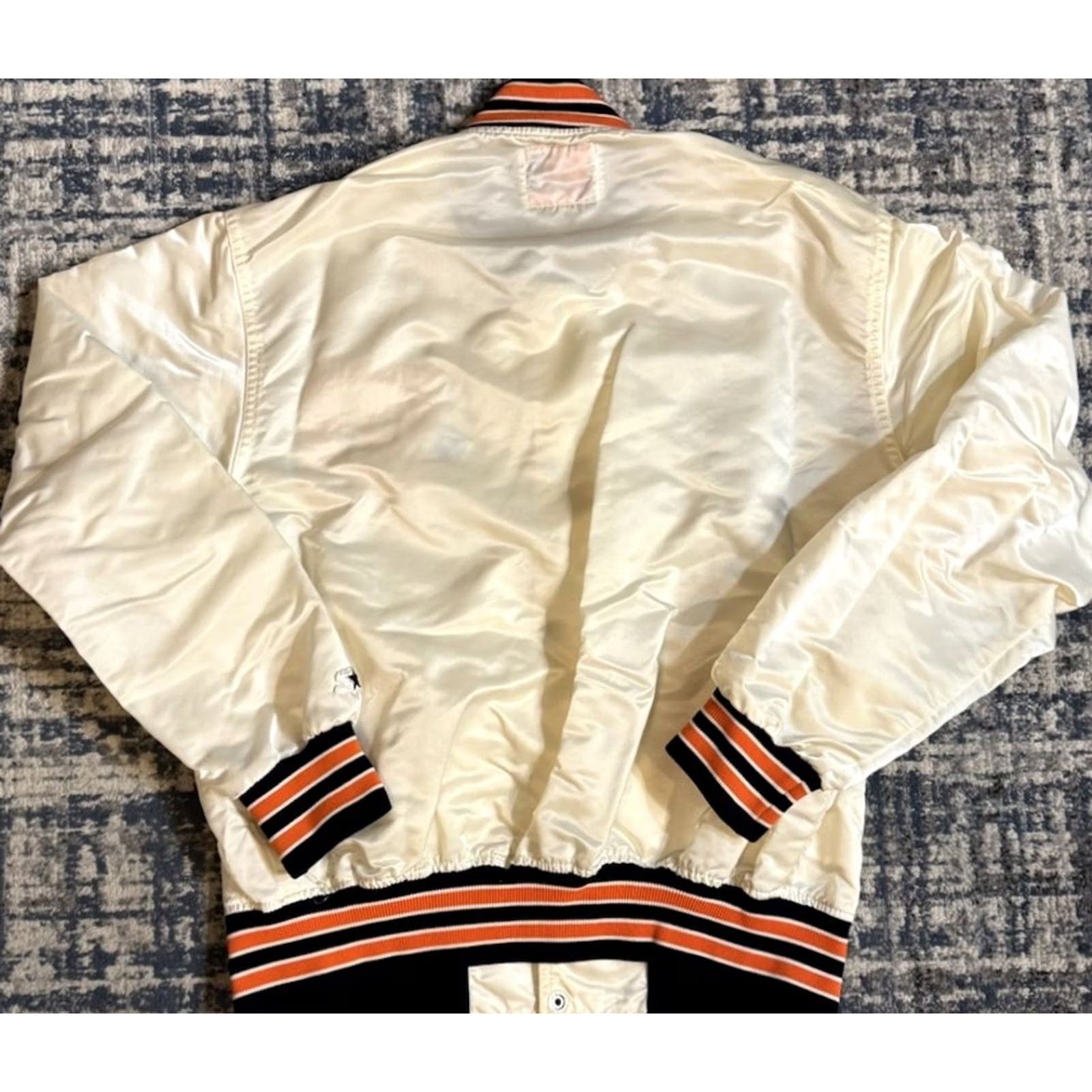 Starter VINTAGE Starter Detroit Tigers Jacket Bomber White Satin Sz L USA MLB 80s Mens Size US L / EU 52-54 / 3 - 7 Thumbnail
