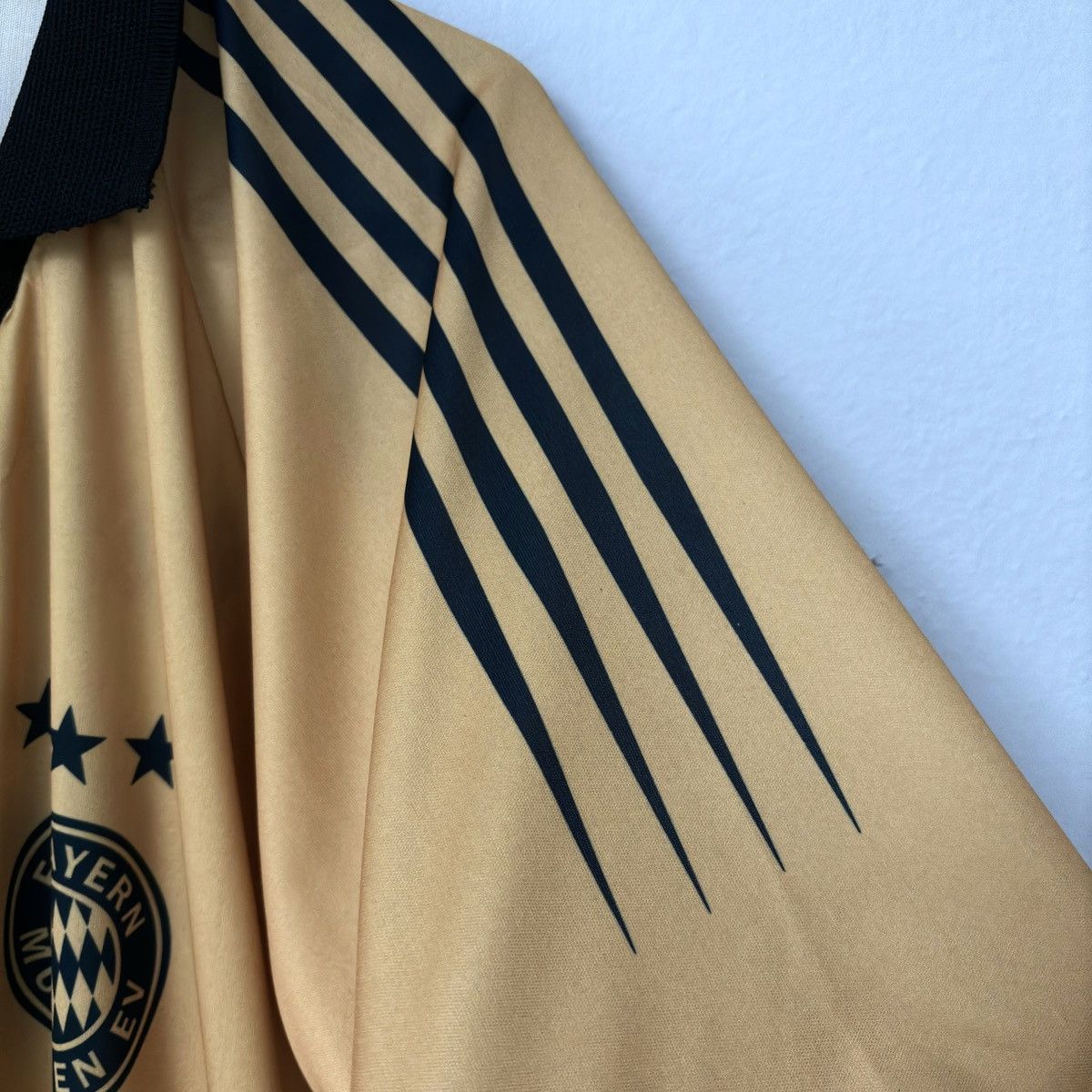 Vintage 2004 2005 Bayern Munich Adidas Vintage Away Soccer Jersey FC Size US XL / EU 56 / 4 - 6 Thumbnail
