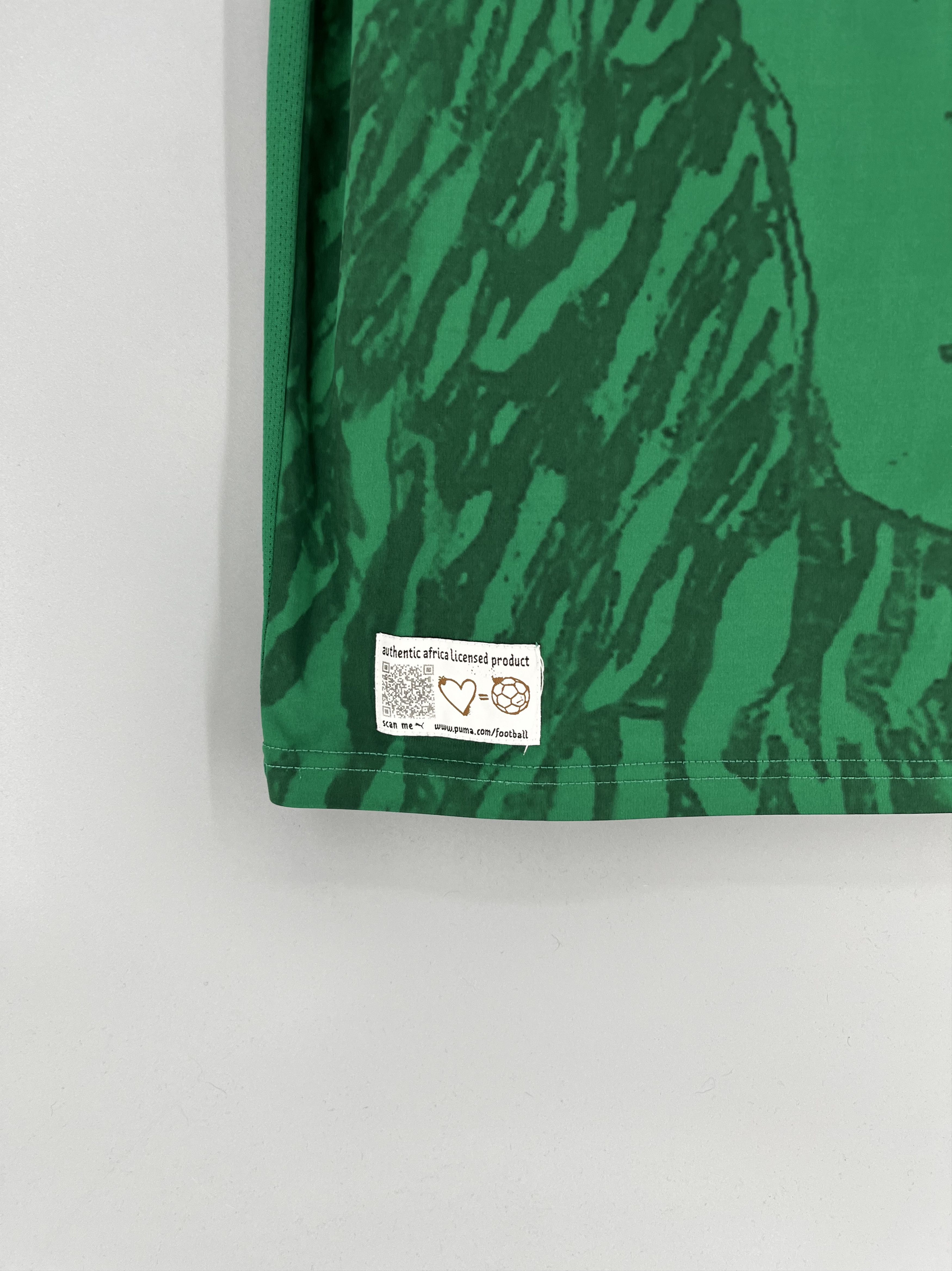 Puma CAMEROON 2012 2013 NATIONAL TEAM HOME FOOTBALL SHIRT SOCCER Size US M / EU 48-50 / 2 - 7 Thumbnail
