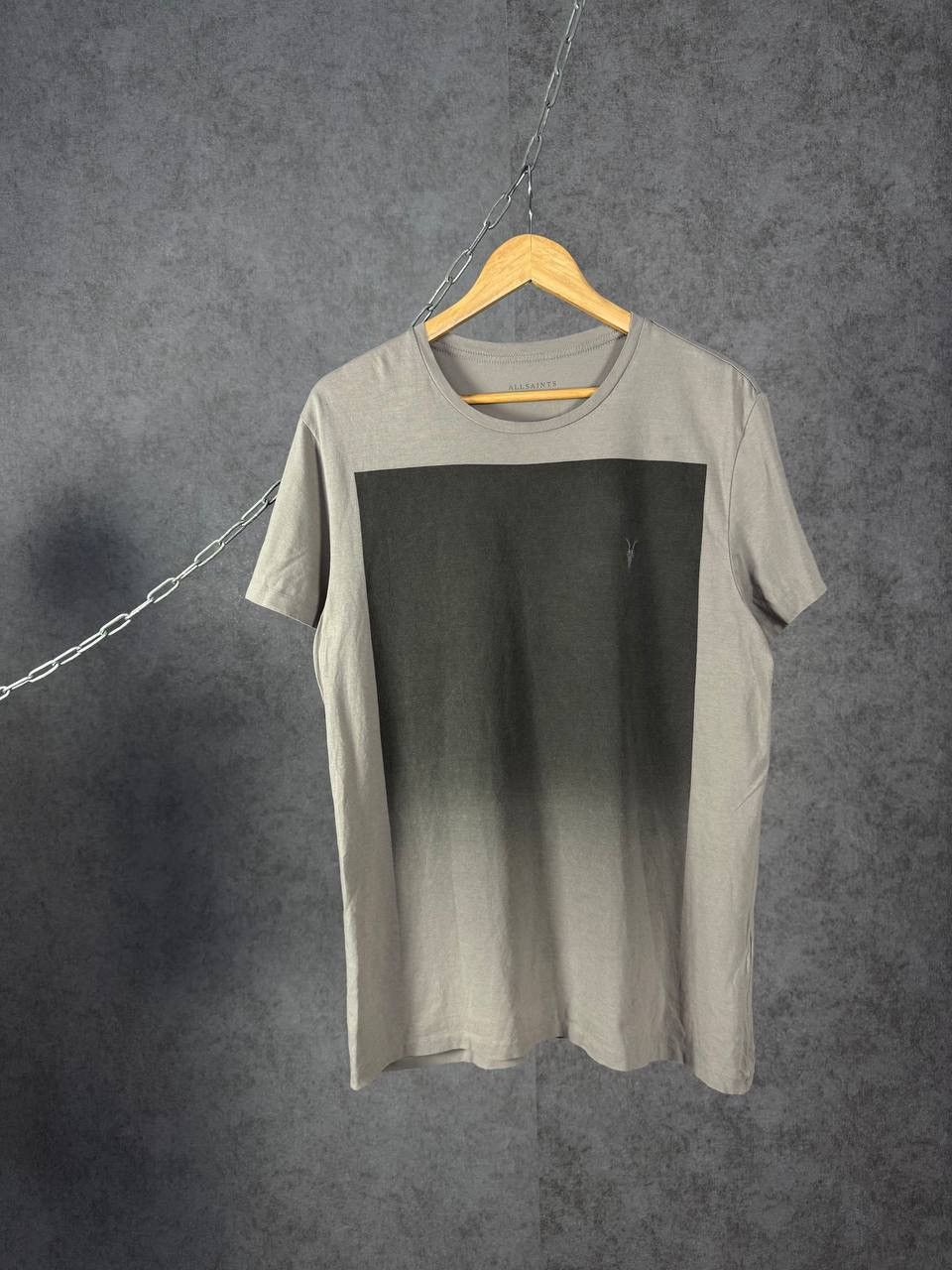 Allsaints Allsaints designer logo tee Size US L / EU 52-54 / 3 - 1 Thumbnail