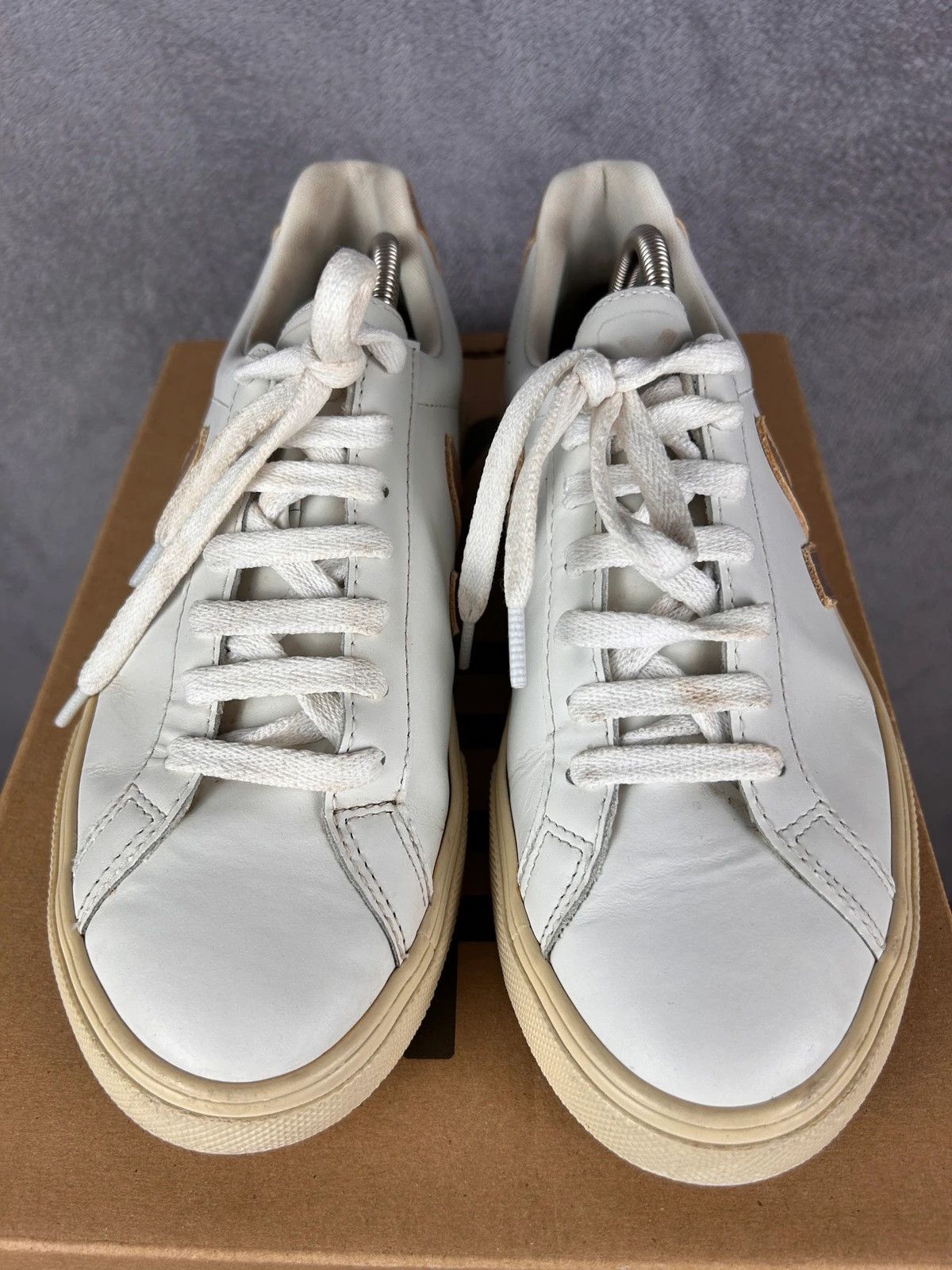 Designer × Veja Wata Veja leather white gold sneakers Size US 7 / IT 37 - 6 Thumbnail