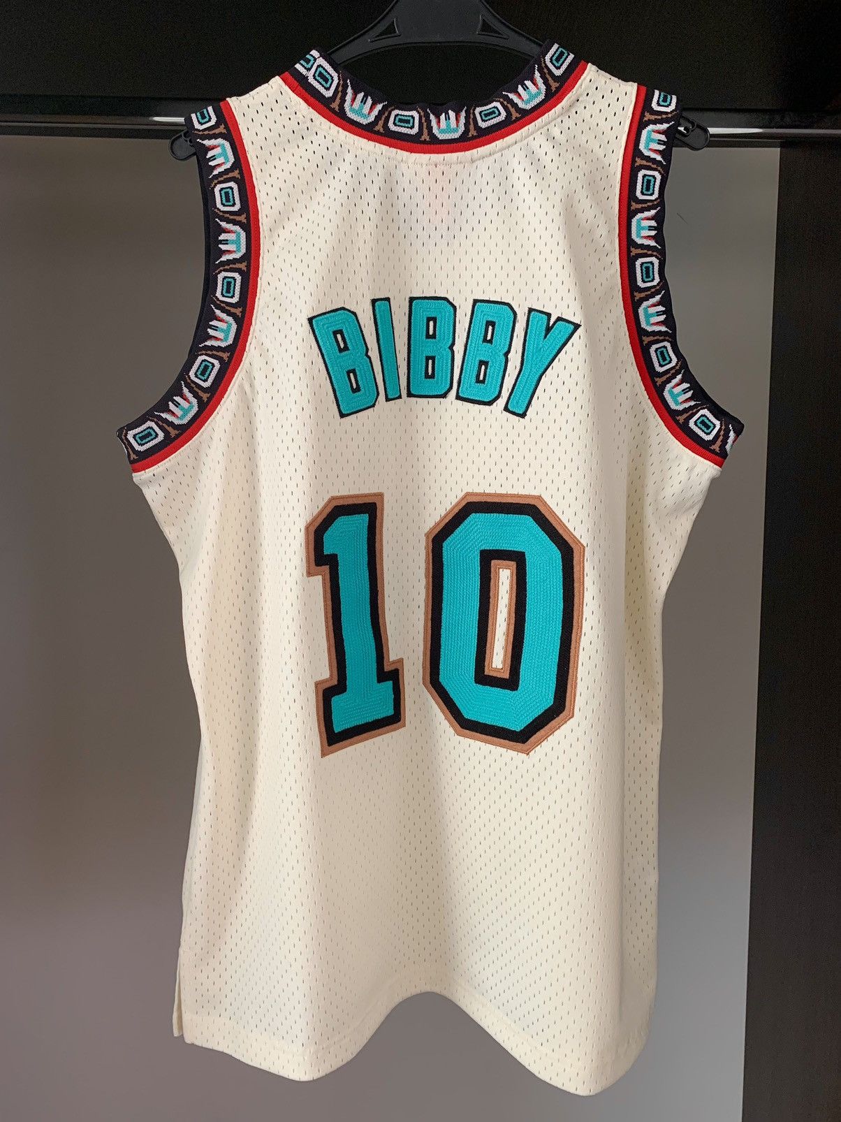 Mitchell & Ness Vancouver Grizzlies Mike Bibby Mitchell & Ness Jersey Size US L / EU 52-54 / 3 - 3 Thumbnail