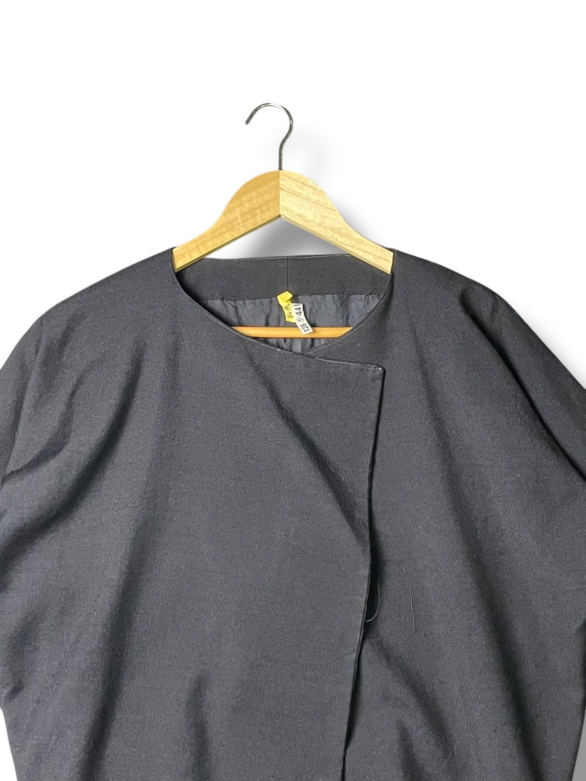Comme des Garcons Comme Des Garcons Asymmetric Croptop (47) Size US M / EU 48-50 / 2 - 3 Thumbnail