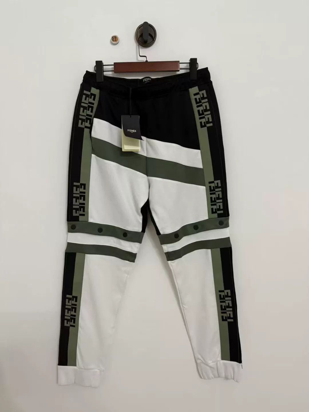 Fendi Fendi Retro Multi Casual Pants 32 Men Size US 32 / EU 48 - 1 Thumbnail