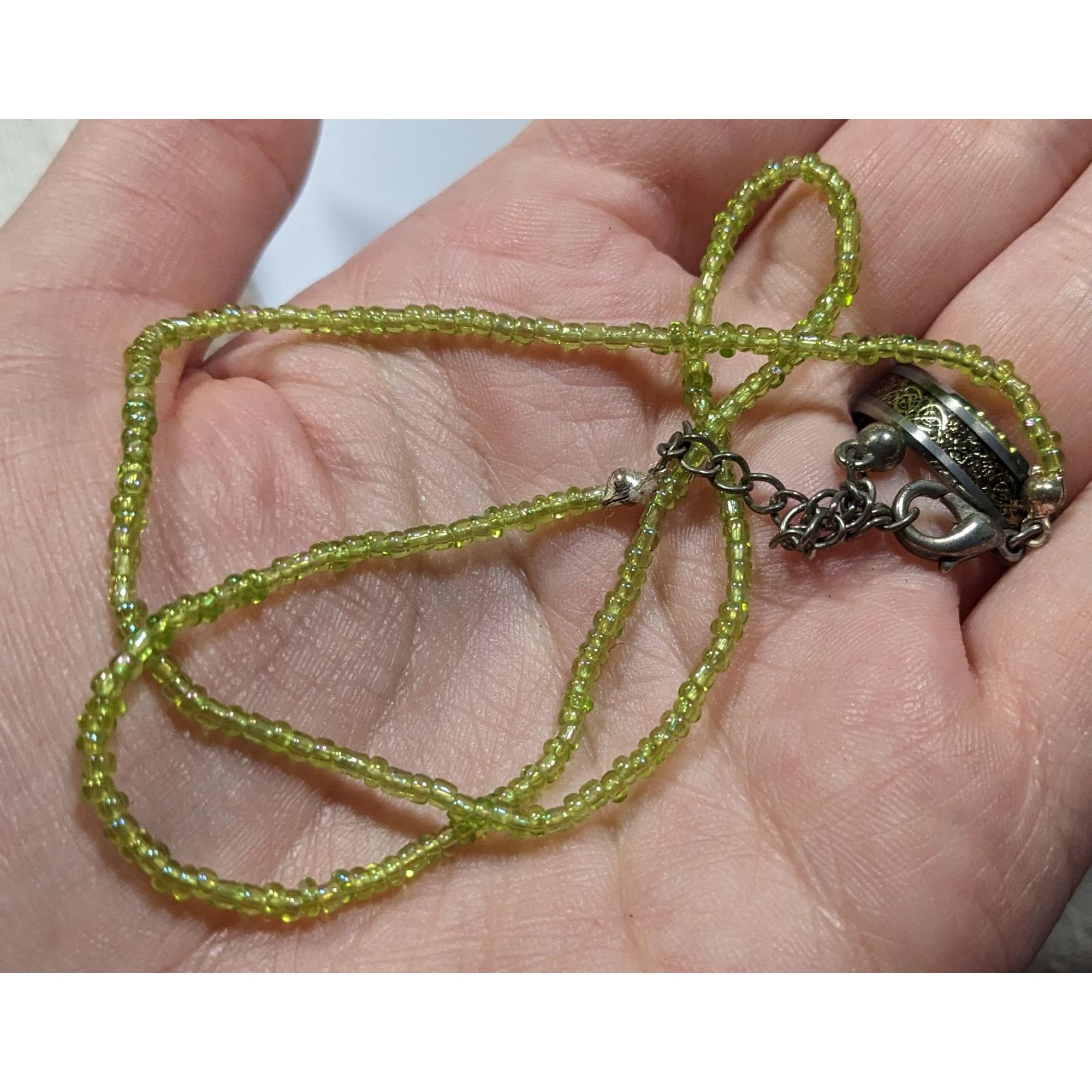 Other Summery Lime Green Glass Seed Beaded Necklace Size ONE SIZE - 3 Thumbnail