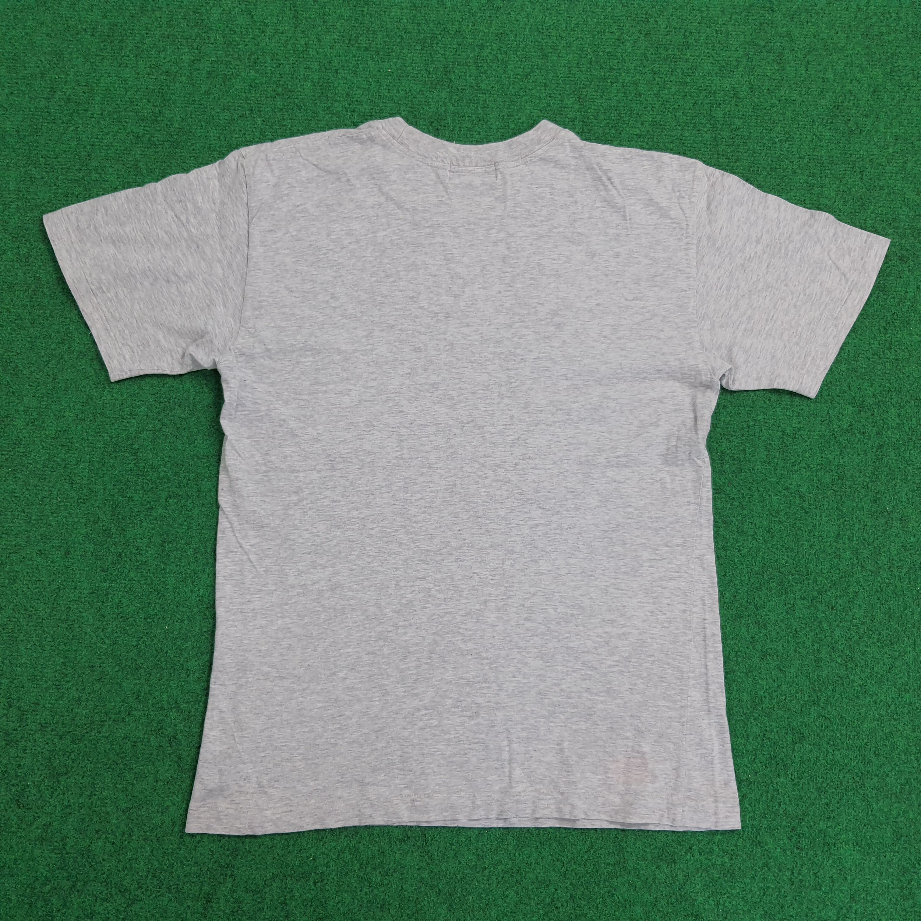 Vintage × Yves Saint Laurent Vintage Yves Saint Laurent Small Logo T-shirt Size US S / EU 44-46 / 1 - 3 Thumbnail
