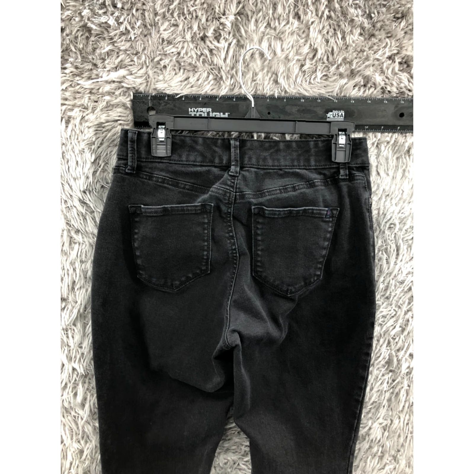 Gloria Vanderbilt Gloria Vanderbilt Jeans Skinny Womens Dark Wash Black Size 8 Regular Rise 8.5-10.5 Inseam 29 in 5-Pocket Denim Cotton Zipper Button Logo Belt Loops Size 30" / US 8 / IT 44 - 6 Thumbnail