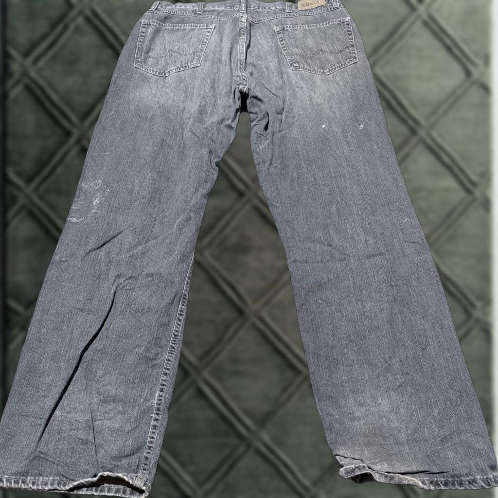 Wrangler Wrangler Jeans Men Gray Denim Mid Rise Classic Loose Straight Zip Fly 36x32 Jeans Size US 36 / EU 52 - 1 Thumbnail