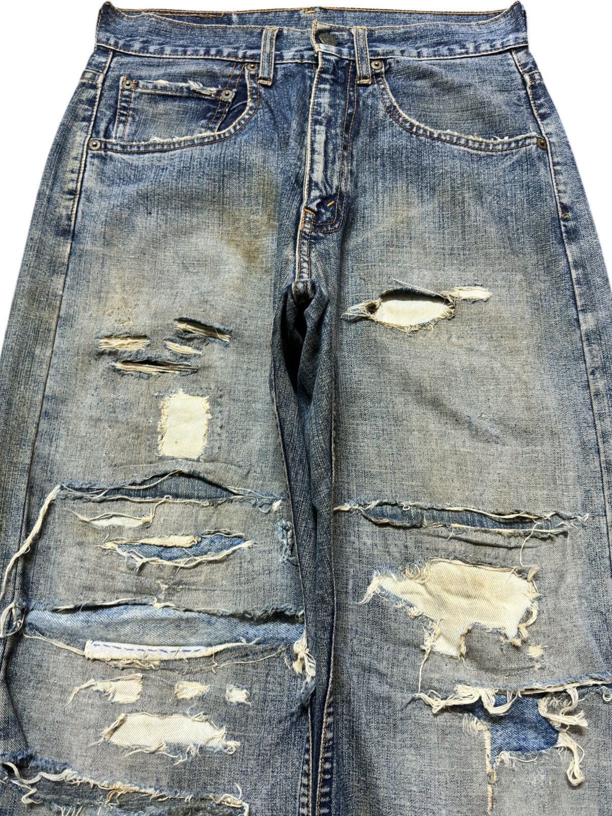 Levi's Vintage Clothing Vintage Levi’s 669-19 Baggy Ripped Distressed Denim Size US 29 - 2 Thumbnail