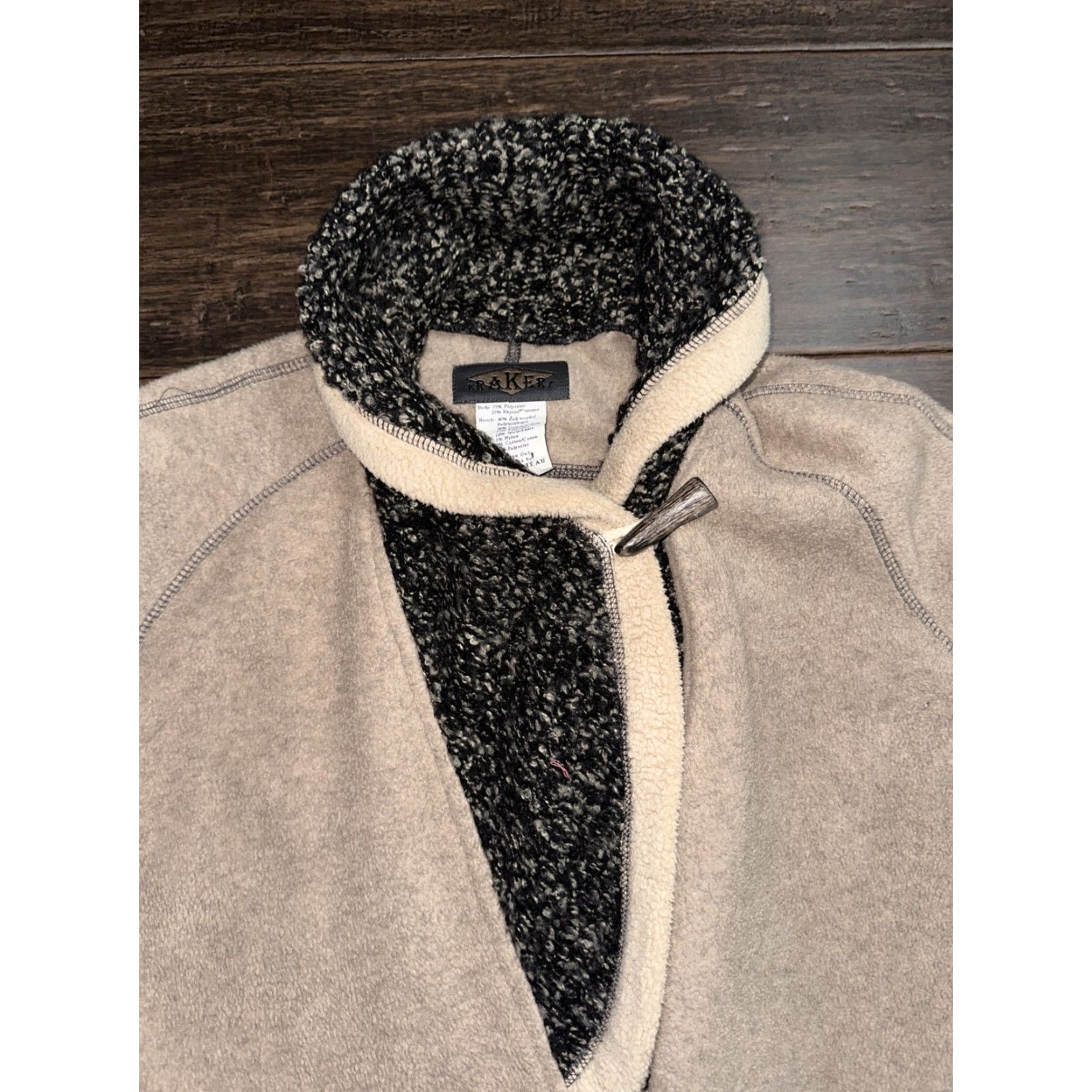 Vintage VINTAGE Krakerz Canadian made fleece Coat Womens M Beige Winter Fleece Coat Womens M VTG Krakerz Canadian made fleece coat WOMENS M Size M / US 6-8 / IT 42-44 - 3 Thumbnail