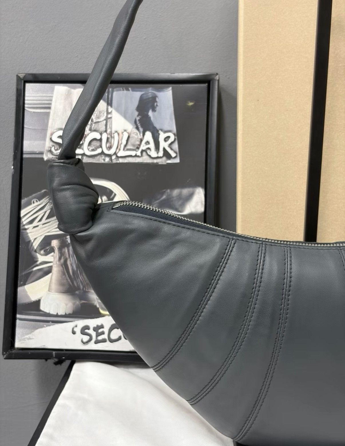 Lemaire Lemaire Brand Asphalt Lambskin Croissant Crossbody Bag K34 Size ONE SIZE - 4 Thumbnail