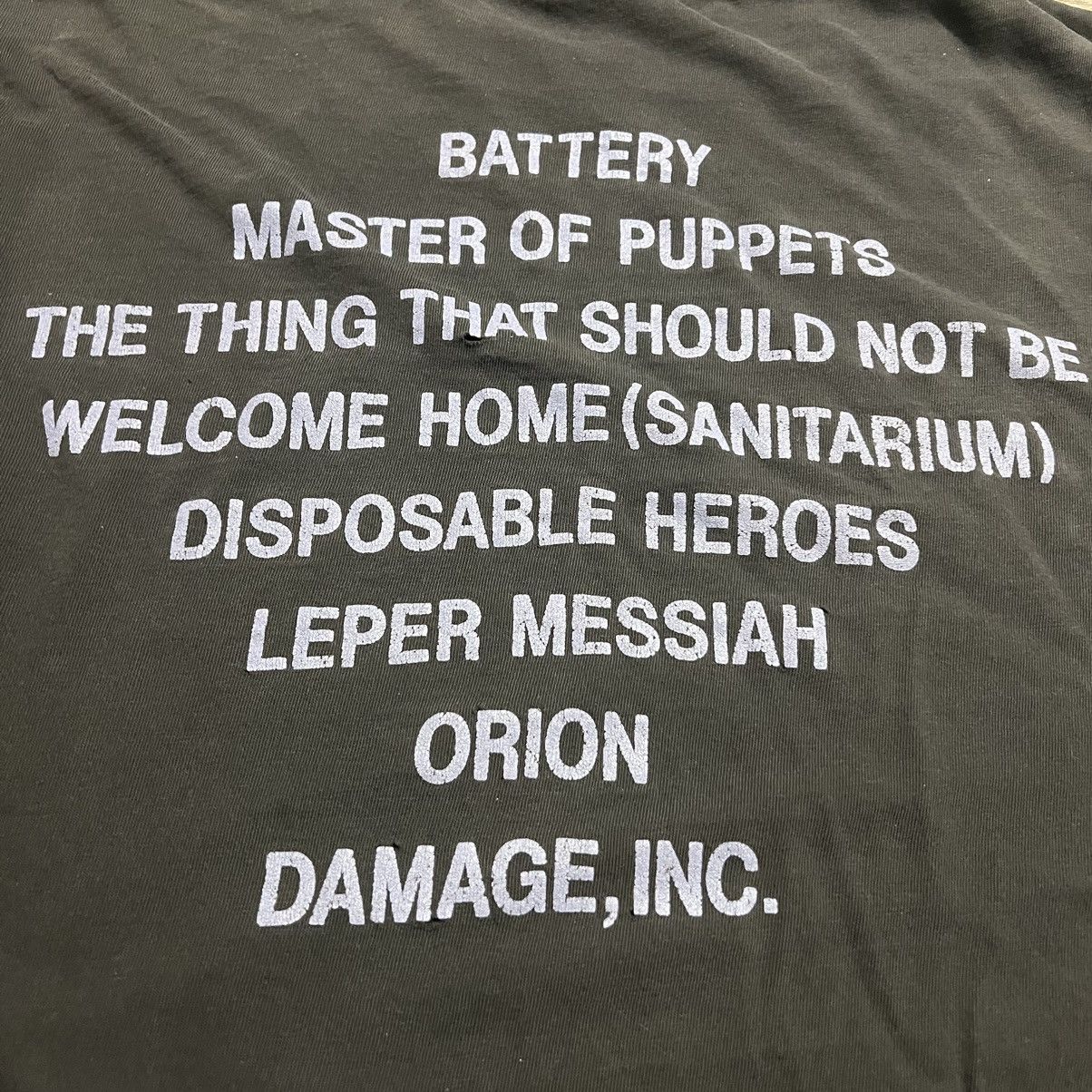 Band Tees Vintage Metallica Master Of Puppets Track List Tee Size US XL / EU 56 / 4 - 19 Thumbnail
