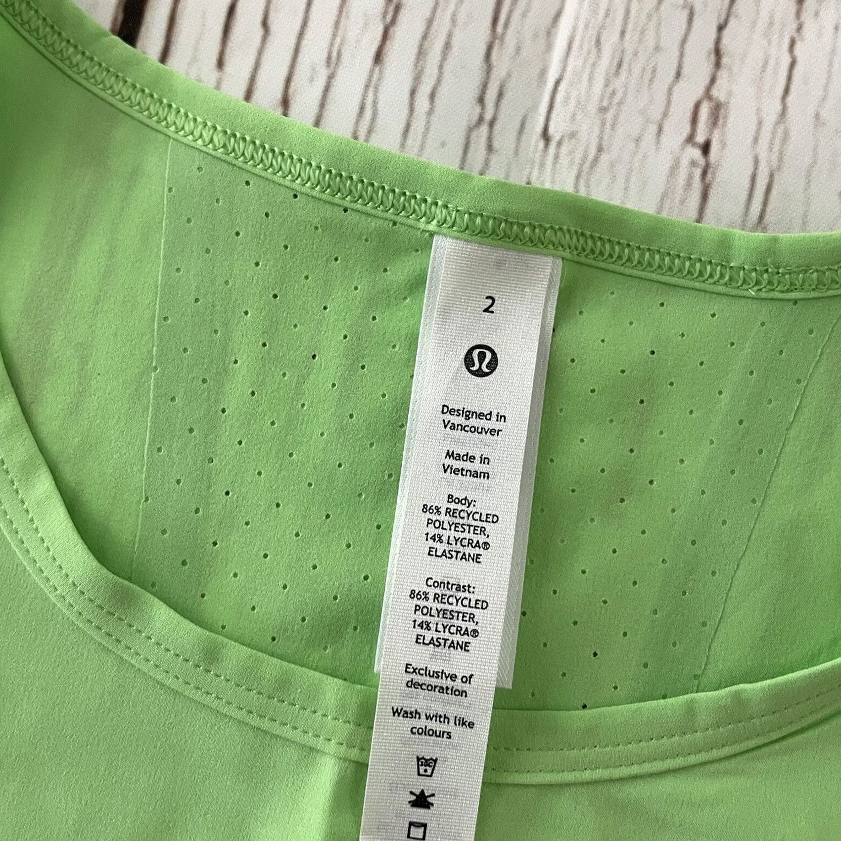 Lululemon Lululemon Swift Ventilated Running Tank Women's 2 Lime Green Tank Women 2 Lime Green Running & Jogging Size XS / US 0-2 / IT 36-38 - 2 Thumbnail
