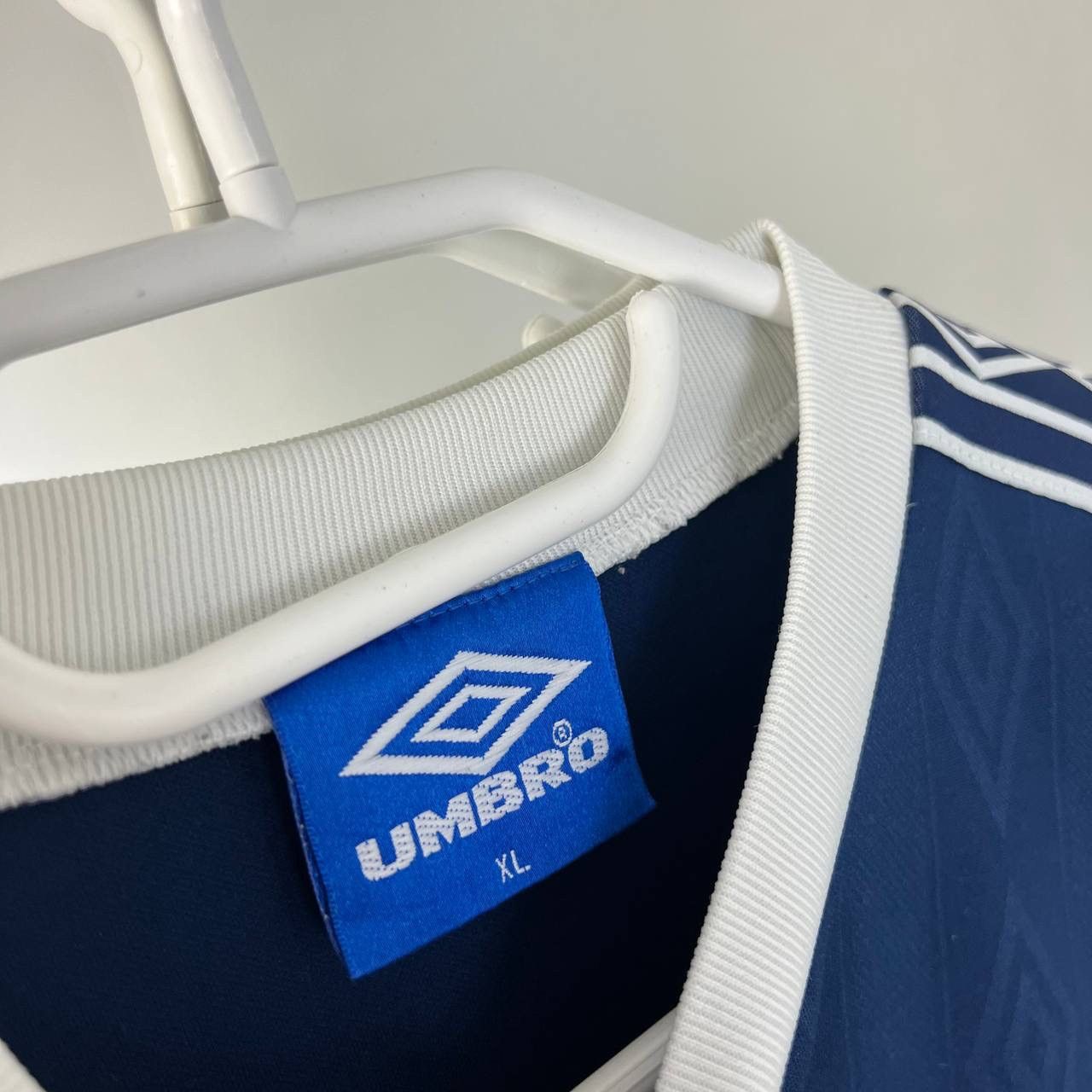 Umbro Vintage Y2K Umbro Big Logo Lampas Jersey T-Shirt Blokecore Size US XL / EU 56 / 4 - 4 Thumbnail