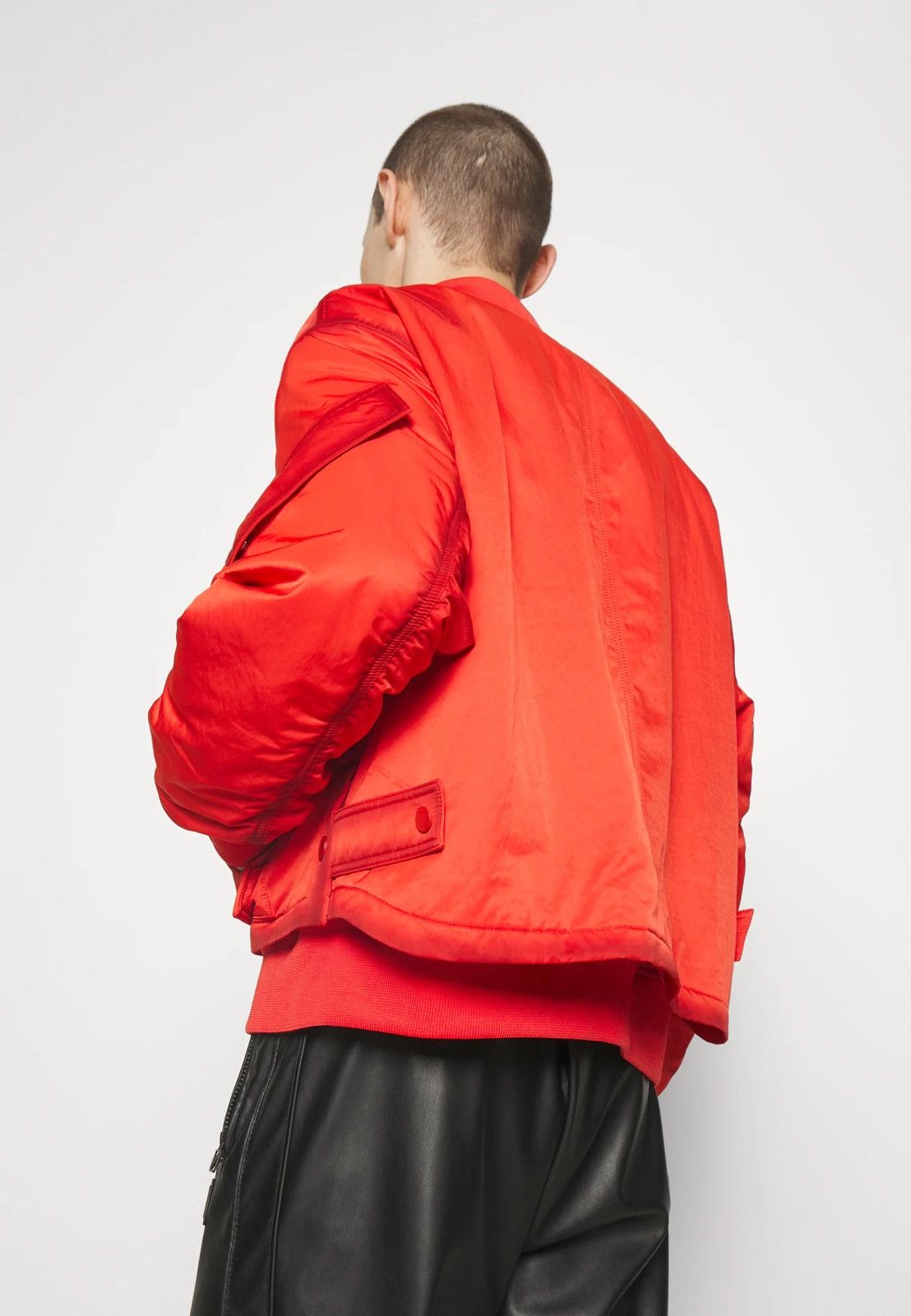 Solid Homme × Wooyoungmi !DS! SS23 Solid Homme Red Multipocket Bomber Size US M / EU 48-50 / 2 - 7 Thumbnail