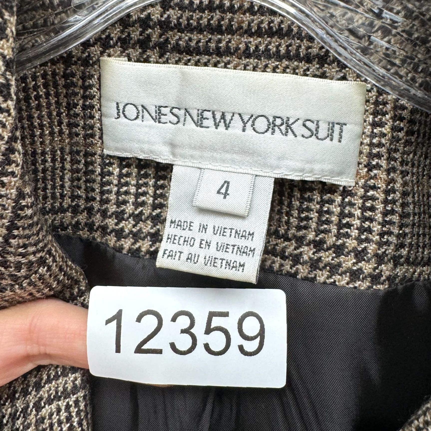 Jones New York VINTAGE Jones New York Blazer Women 4 Wool Blend Beige Houndstooth Plaid Blazer Barons Academia Tan Beige Mens Womens Girls Boys Size S / US 4 / IT 40 - 7 Thumbnail