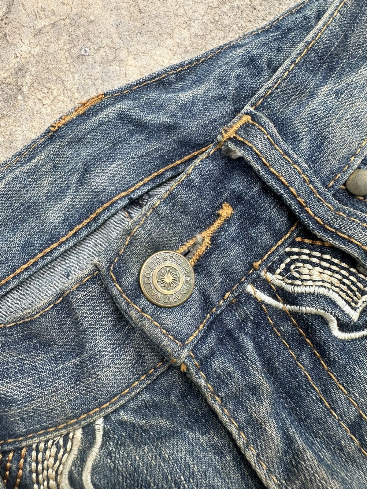 Tornado Mart 2000s Tornado Mart Tribal Flare Jeans Size US 32 / EU 48 - 5 Thumbnail