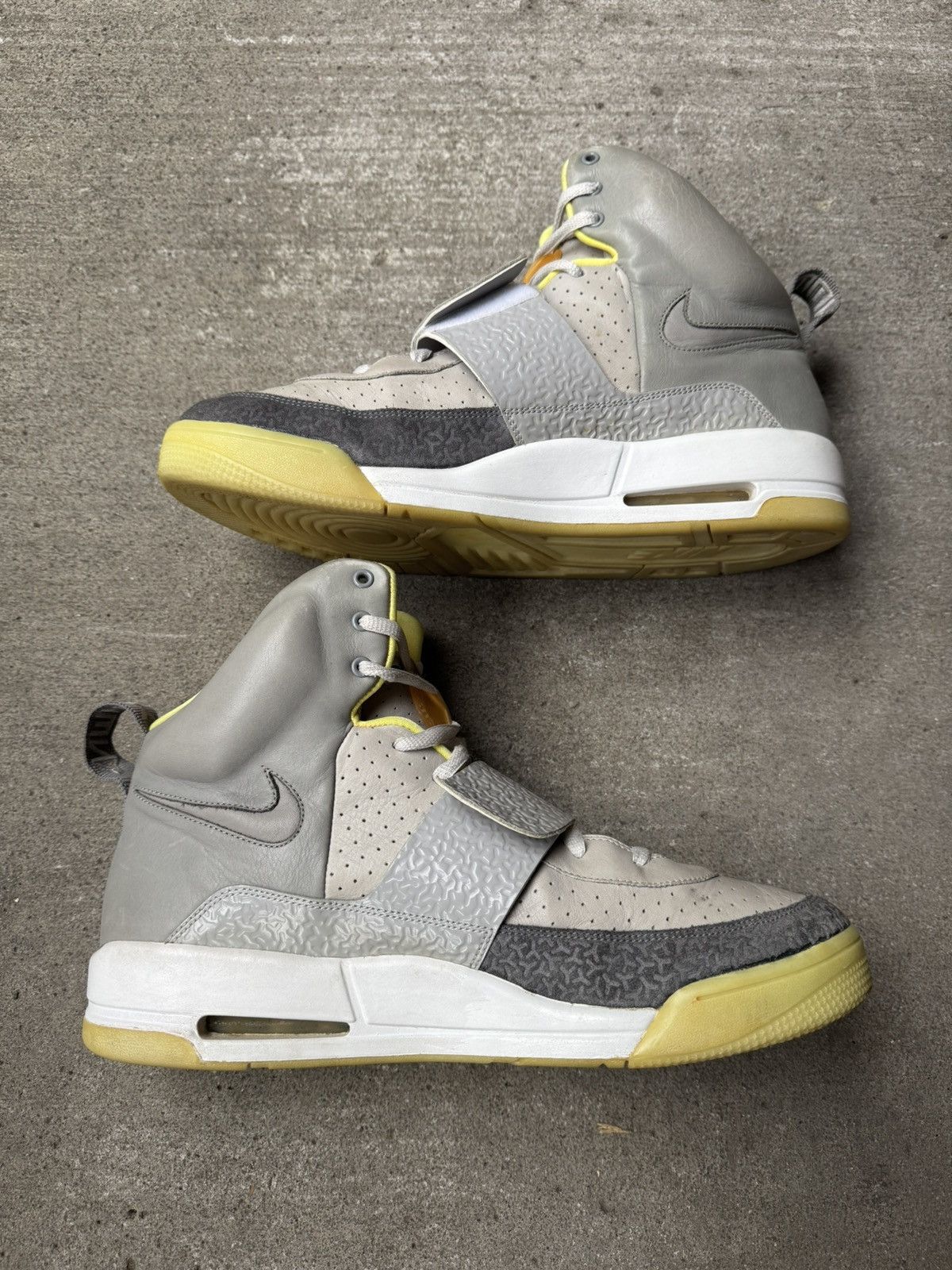 Kanye West × Nike NIKE AIR YEEZY 1 ZEN GREY 2009 SIZE 14 KANYE WEST Size US 14 / EU 47 - 2 Thumbnail