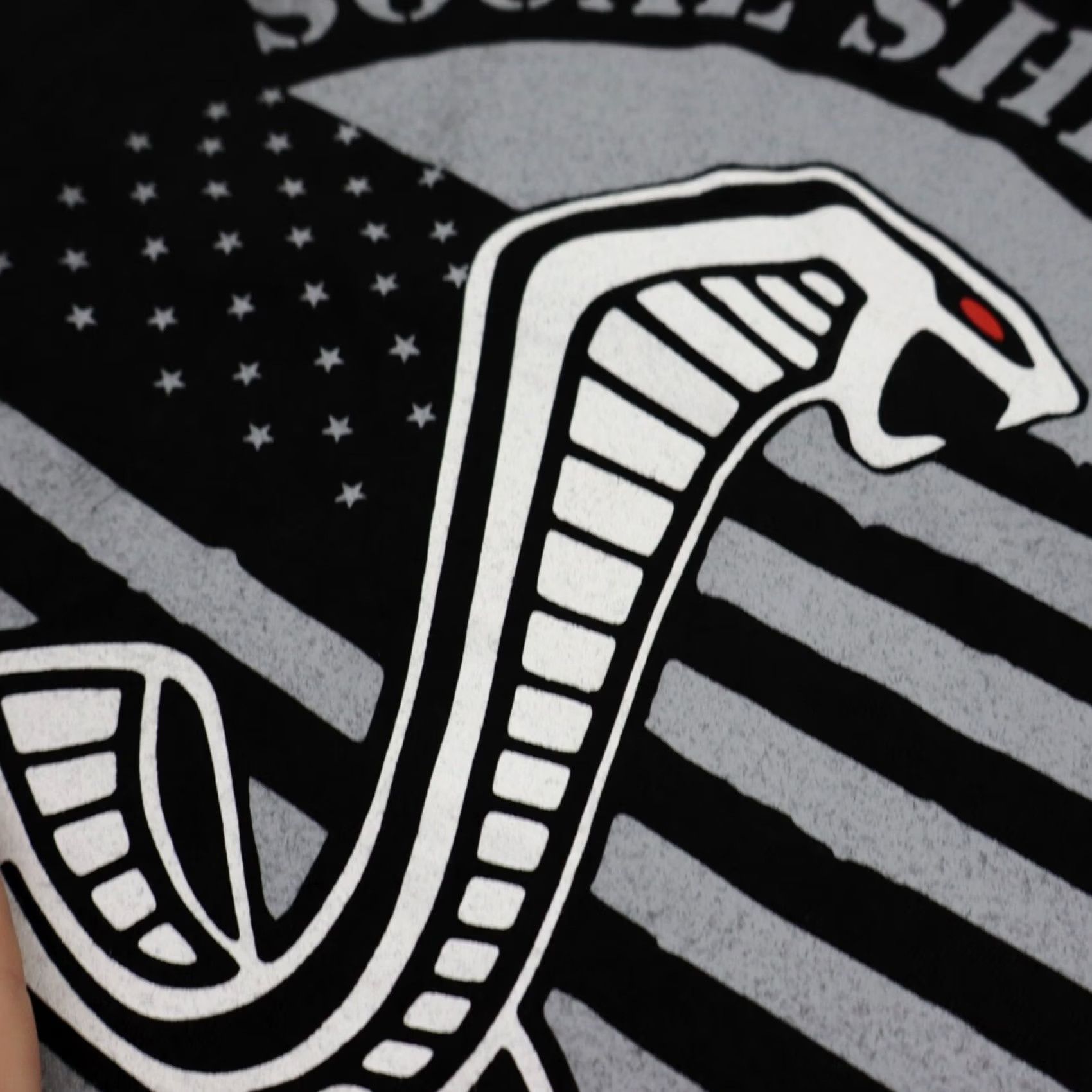 Ford VINTAGE Shelby Ford Cobra Mustang Shirt Mens 3XL Black Snake SoCal Flag 90s Y2K Size US XXL / EU 58 / 5 - 7 Thumbnail