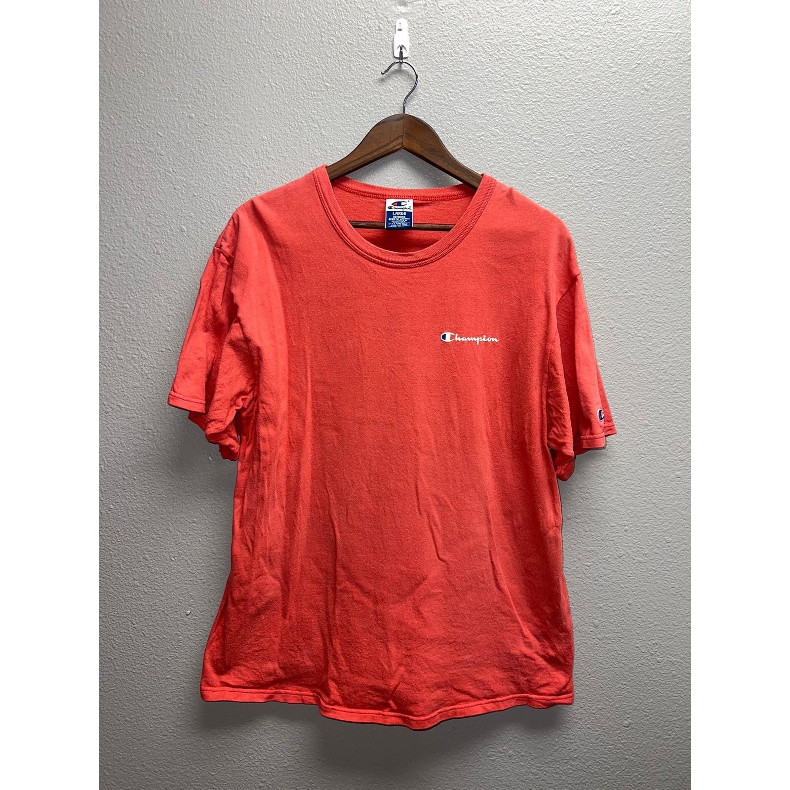 Champion Vintage Champion Essential Shirt Logo peach Pink Tee VTG L Size US L / EU 52-54 / 3 - 1 Thumbnail