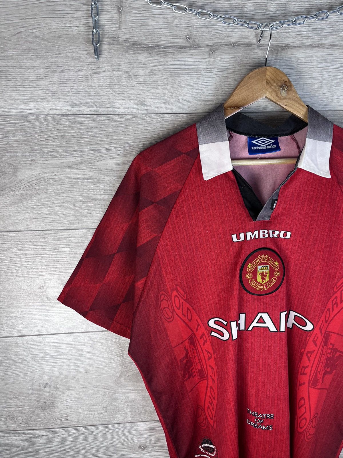 Umbro Men's vintage soccer jersey Umbro Manchester United size L Size US L / EU 52-54 / 3 - 2 Thumbnail