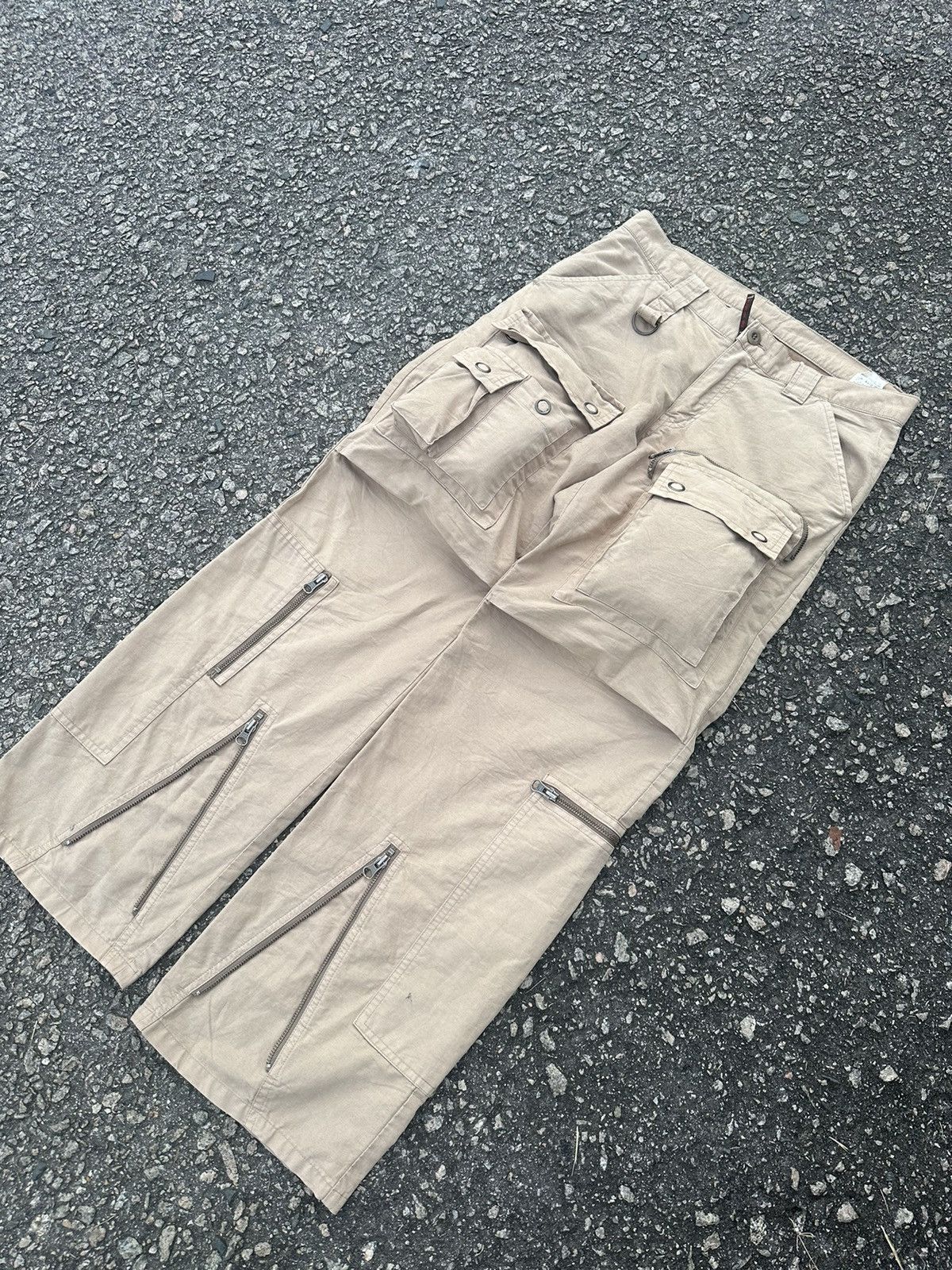 If Six Was Nine CARGO PANTS SENDITIONARIES MULTIPOCKET GAS MASK 15 POCKET Size US 30 / EU 46 - 10 Thumbnail