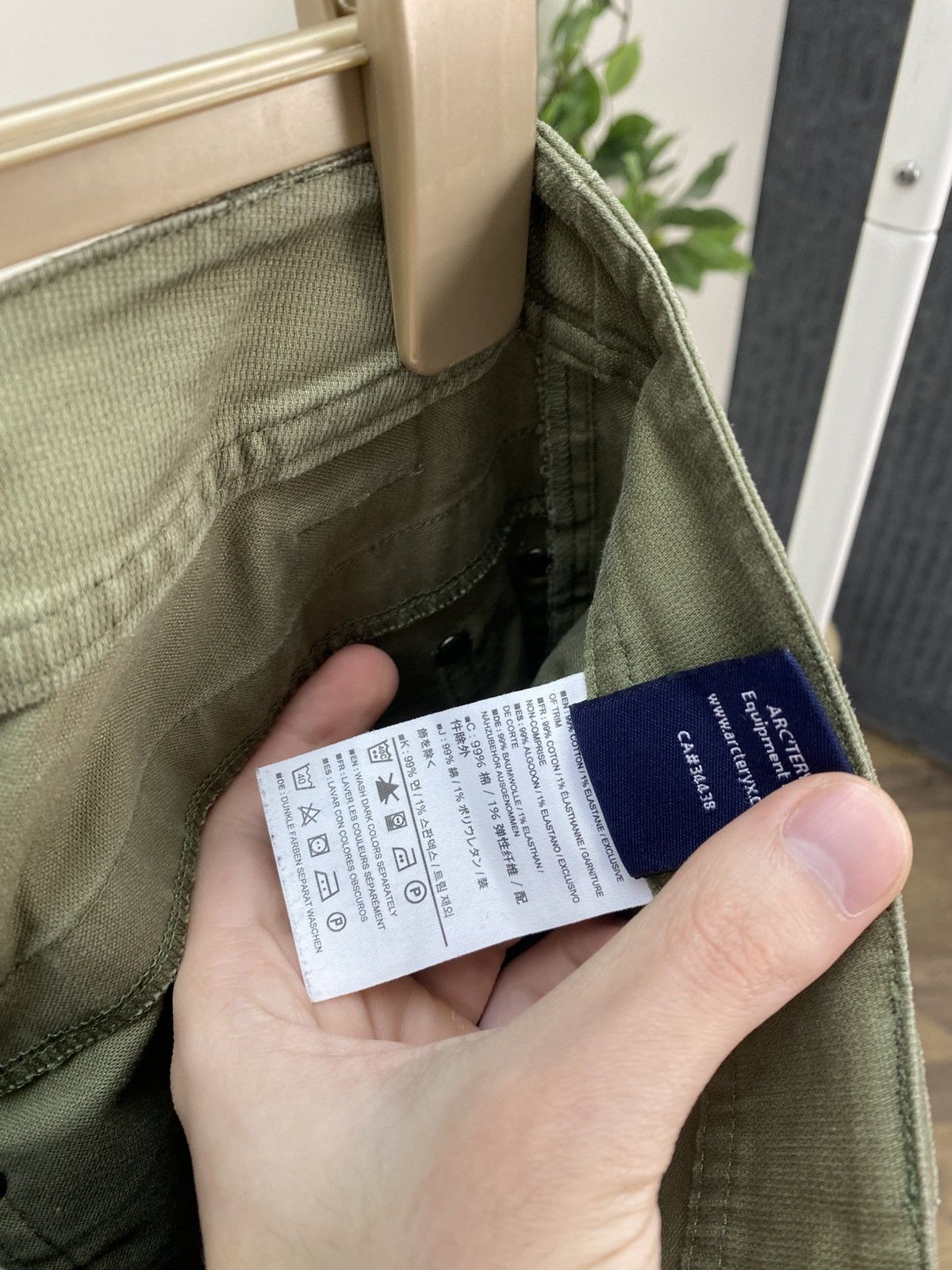 Arc'teryx Vintage Arcteryx womens cargo pants Size 26" / US 2 / IT 38 - 9 Thumbnail