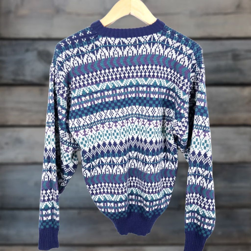 Vintage VINTAGE 90s Fair Isle Sweater Men's M Blue White Crewneck Windridge Pullover Knit Warm Casual Ski Retro Size US M / EU 48-50 / 2 - 1 Thumbnail