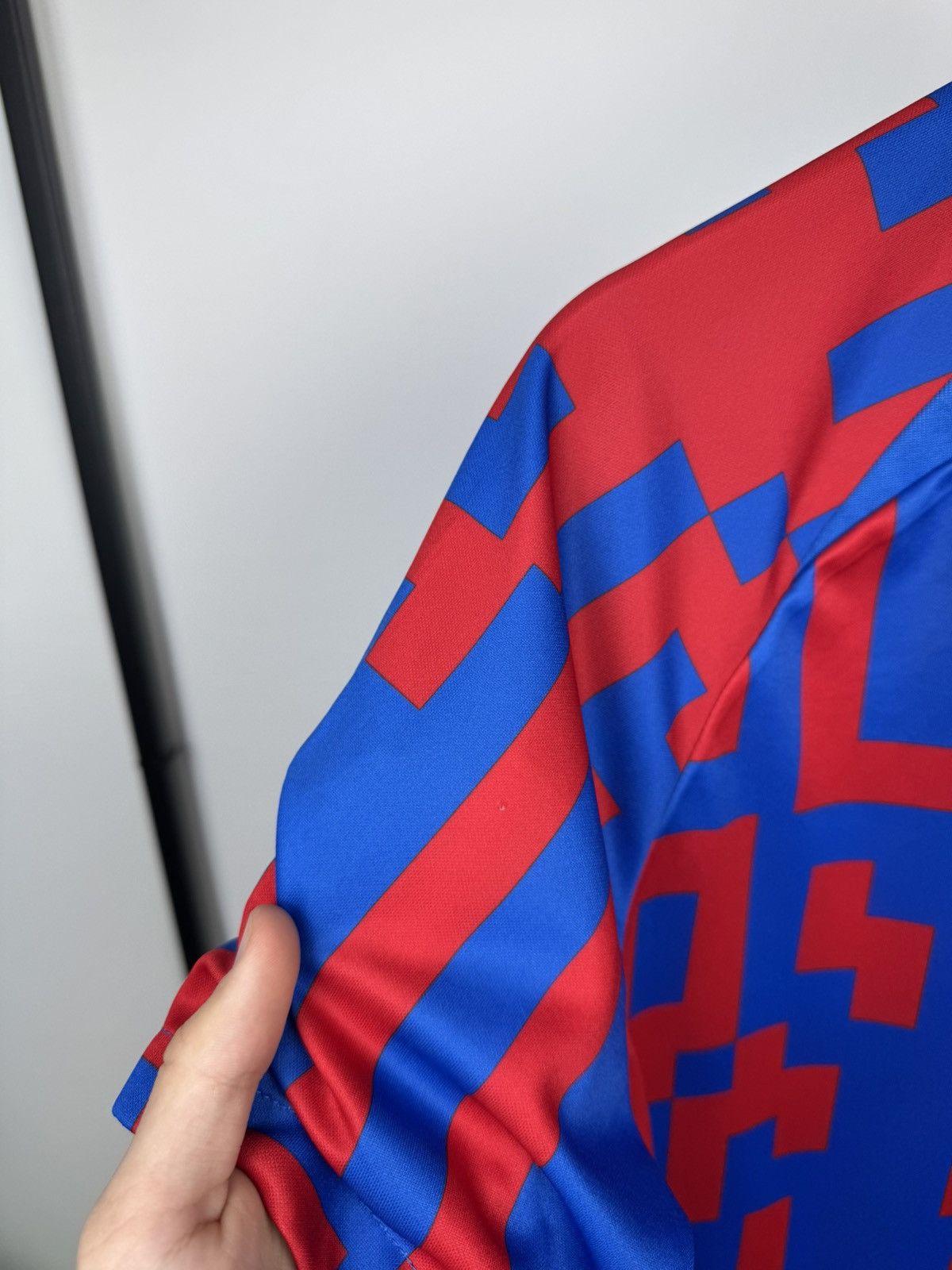 Nike FC Barcelona 2022/2023 Pre-Match Jersey Mens L Size US L / EU 52-54 / 3 - 10 Thumbnail