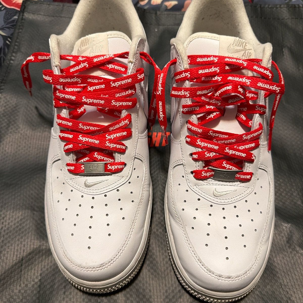 Nike × Supreme Nike X Supreme Air Force One White Size US 9.5 / EU 42-43 - 2 Thumbnail