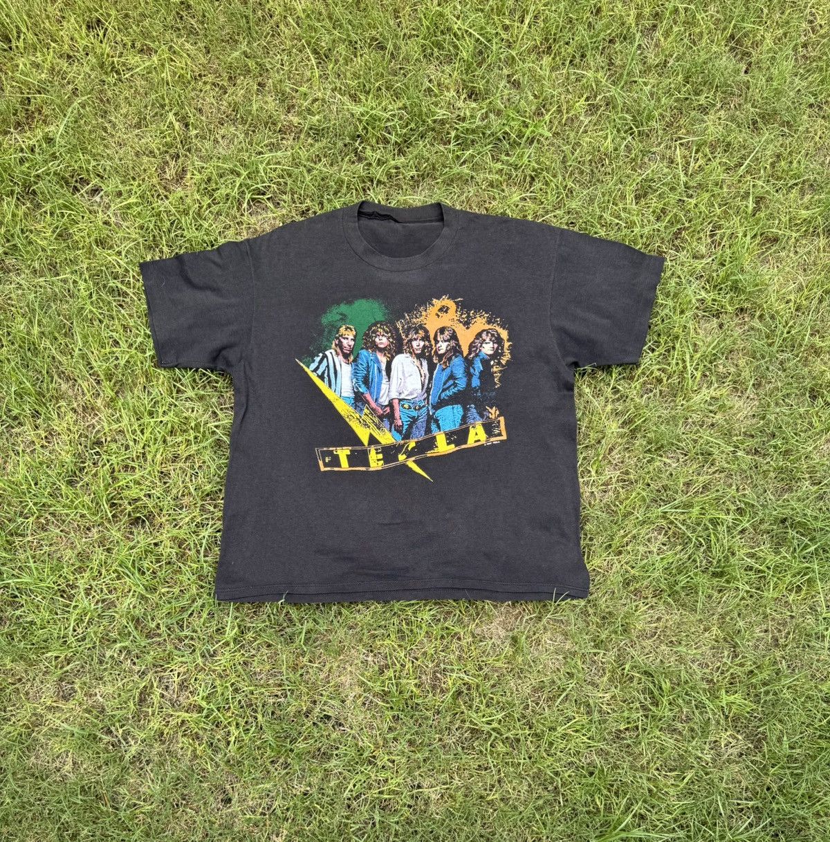 Vintage Vintage Tesla Tour Concert T Shirt 1987 Size US XL / EU 56 / 4 - 1 Thumbnail