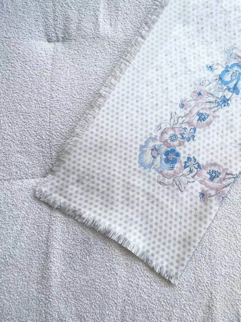 Louis Vuitton Louis Vuitton Wool floral polka-dot scarf Size ONE SIZE - 3 Thumbnail
